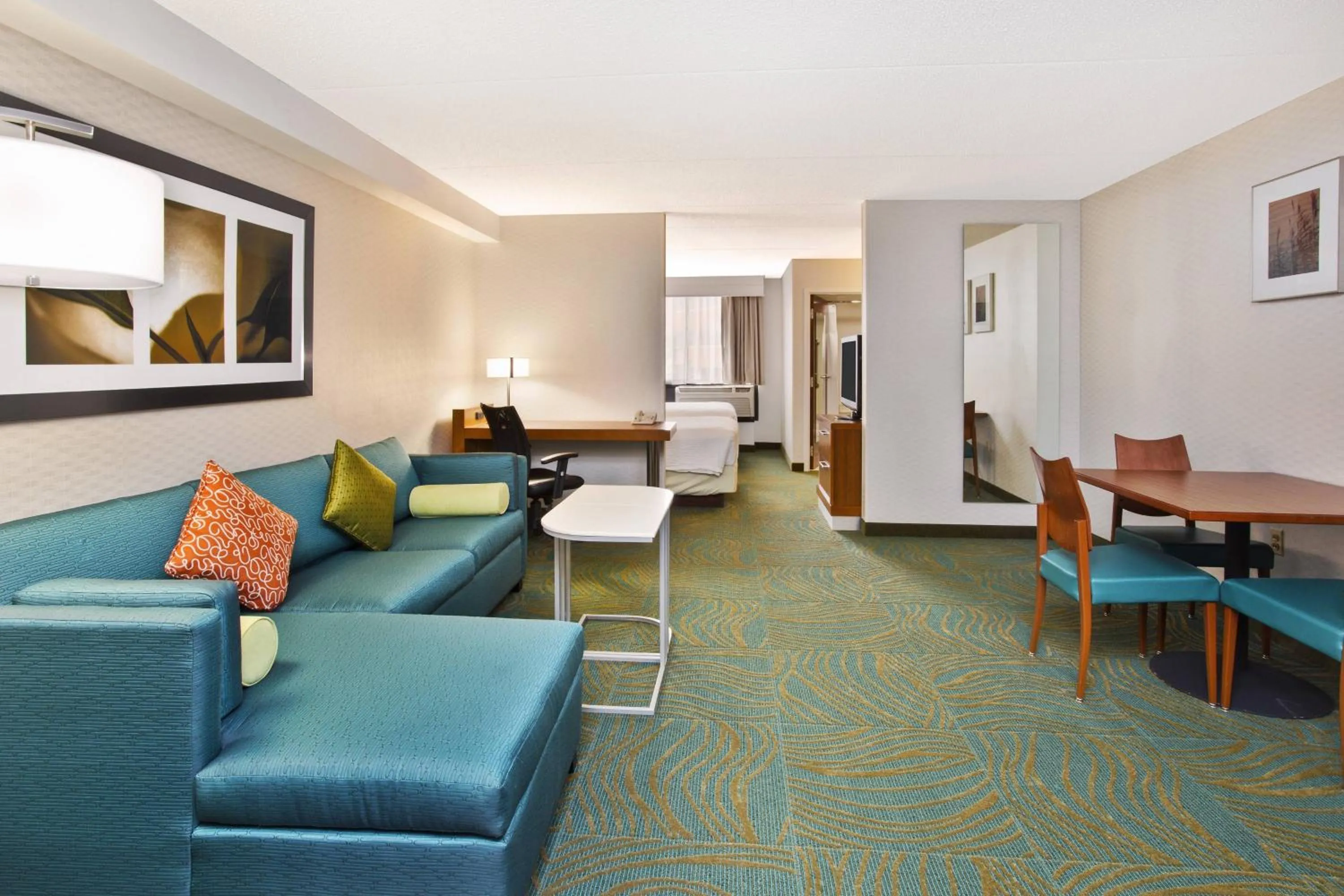 Living room in Springhill Suites by Marriott Chicago Elmhurst Oakbrook Area