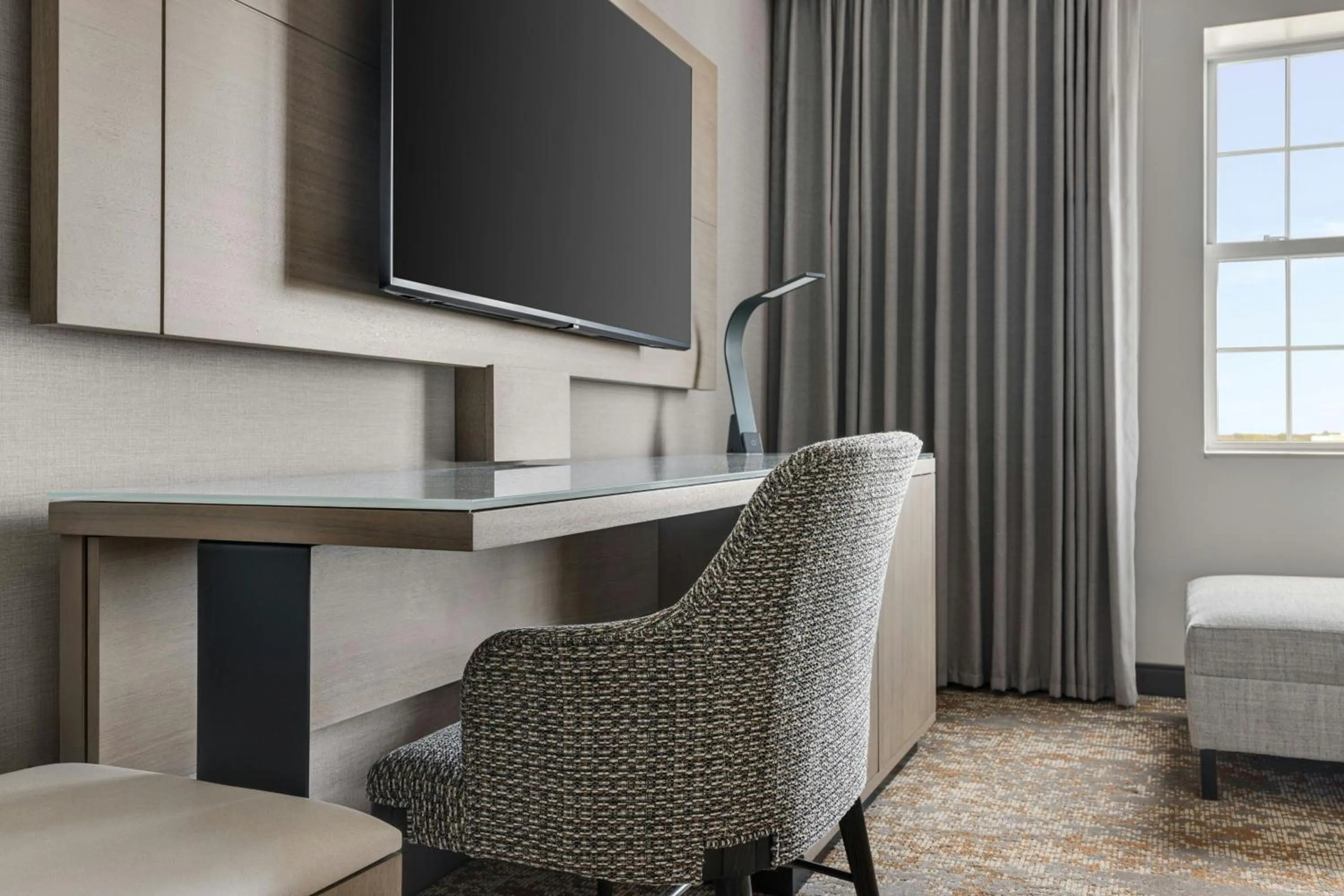 Photo of the whole room in Chicago Marriott Midway