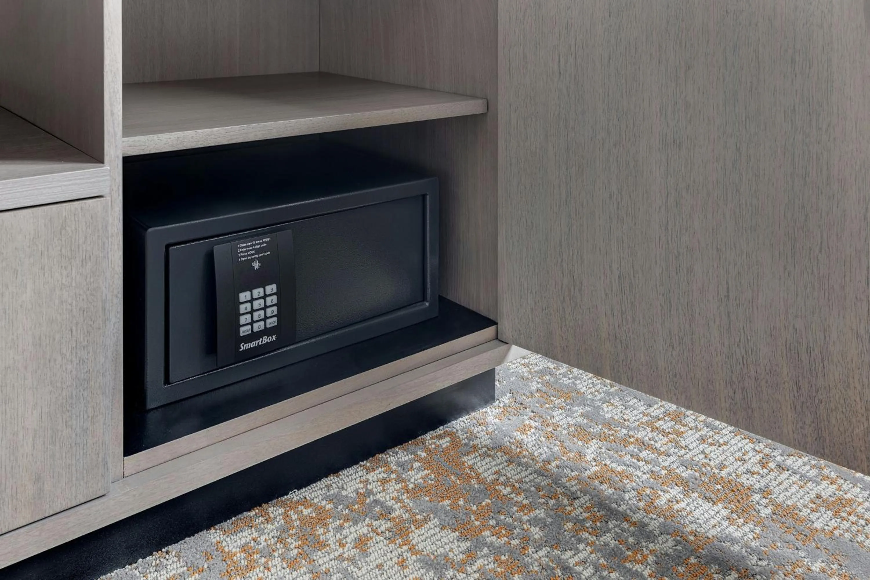 Photo of the whole room in Chicago Marriott Midway