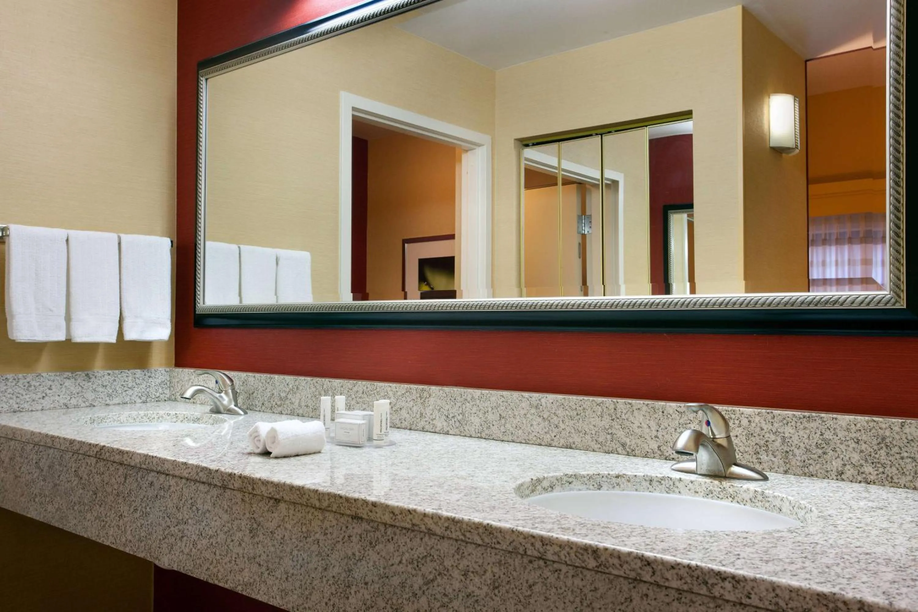Bathroom in Sonesta Select Las Vegas Summerlin
