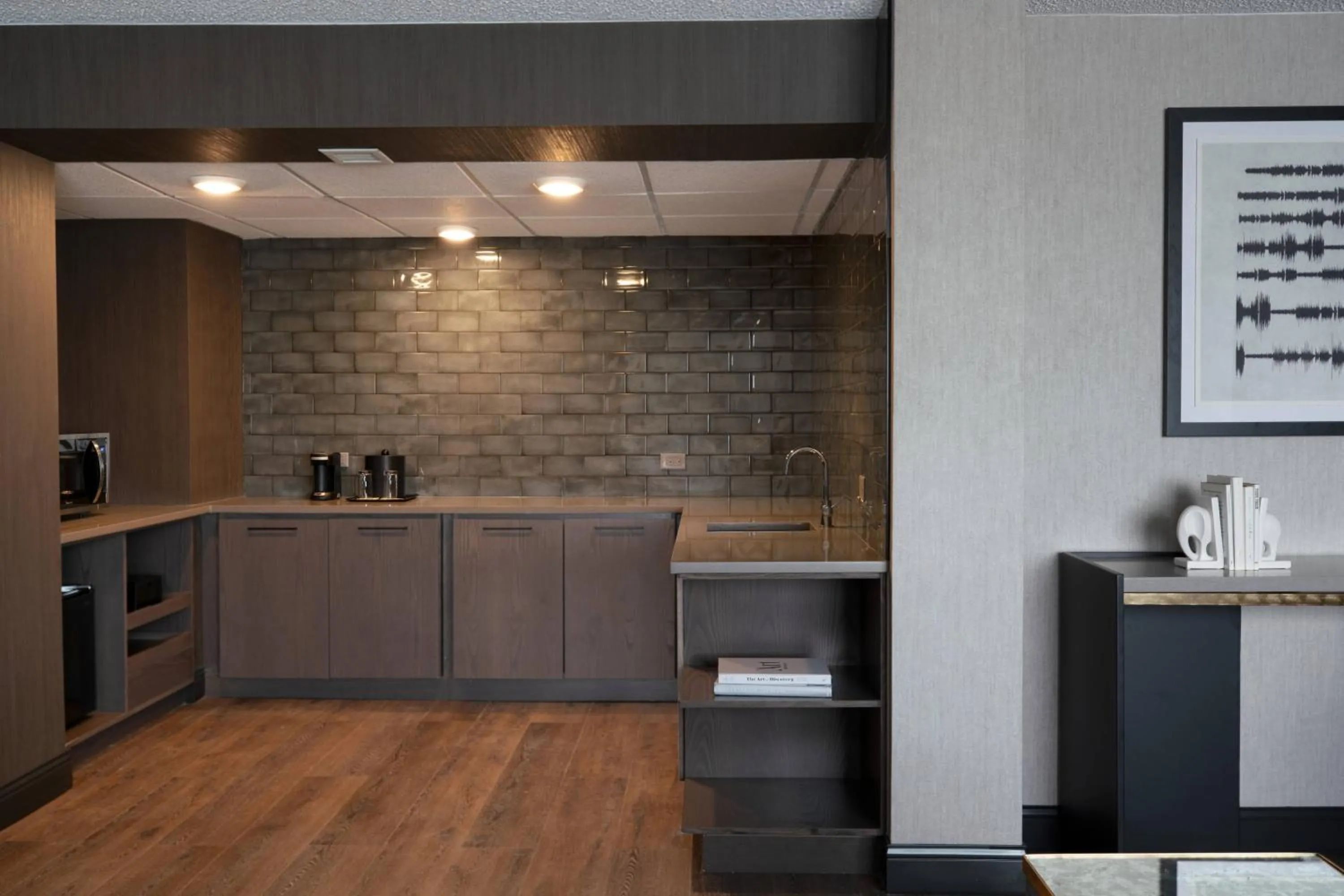 Kitchen or kitchenette in Renaissance Chicago North Shore Hotel
