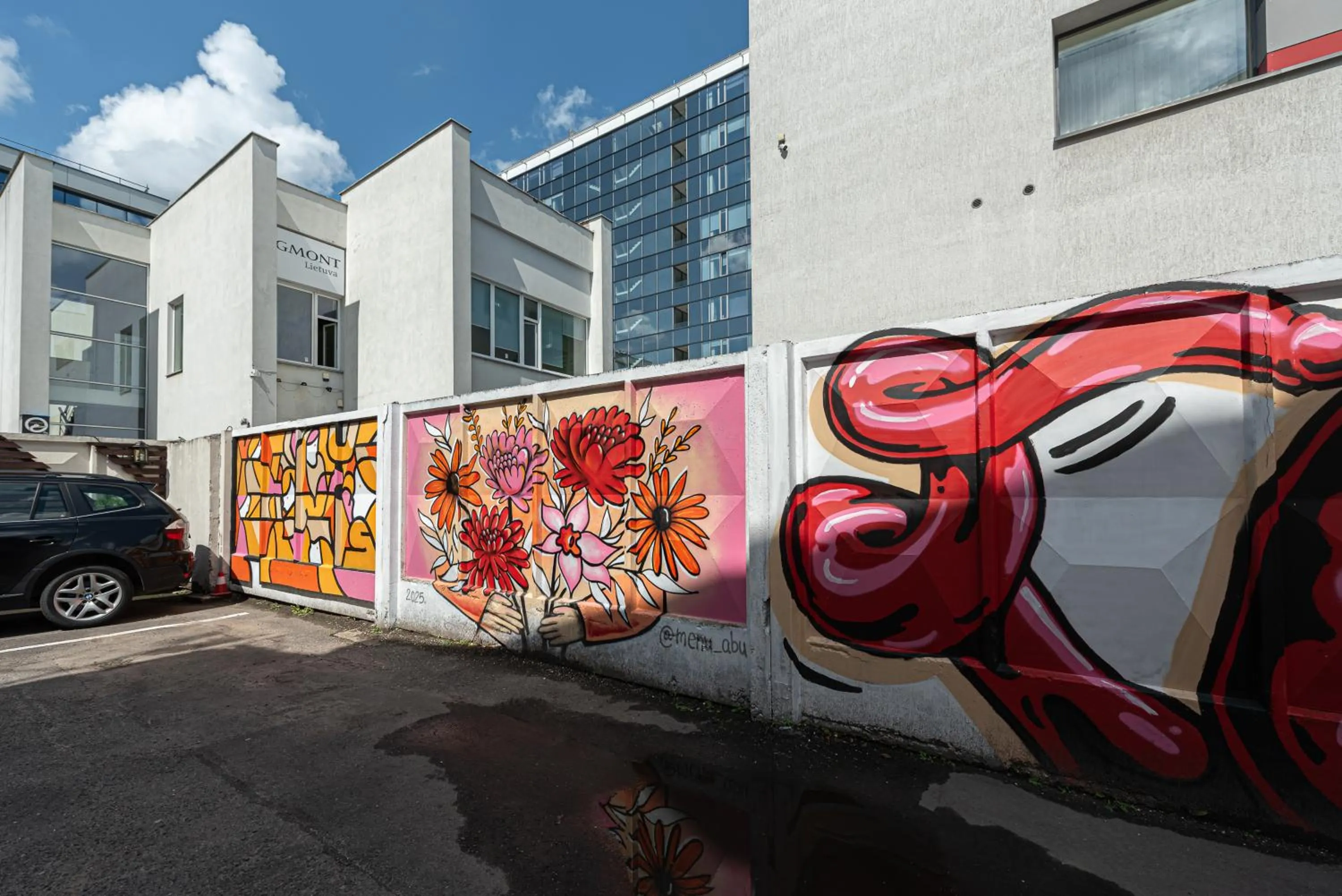 Parking in Vilnius City Hotel