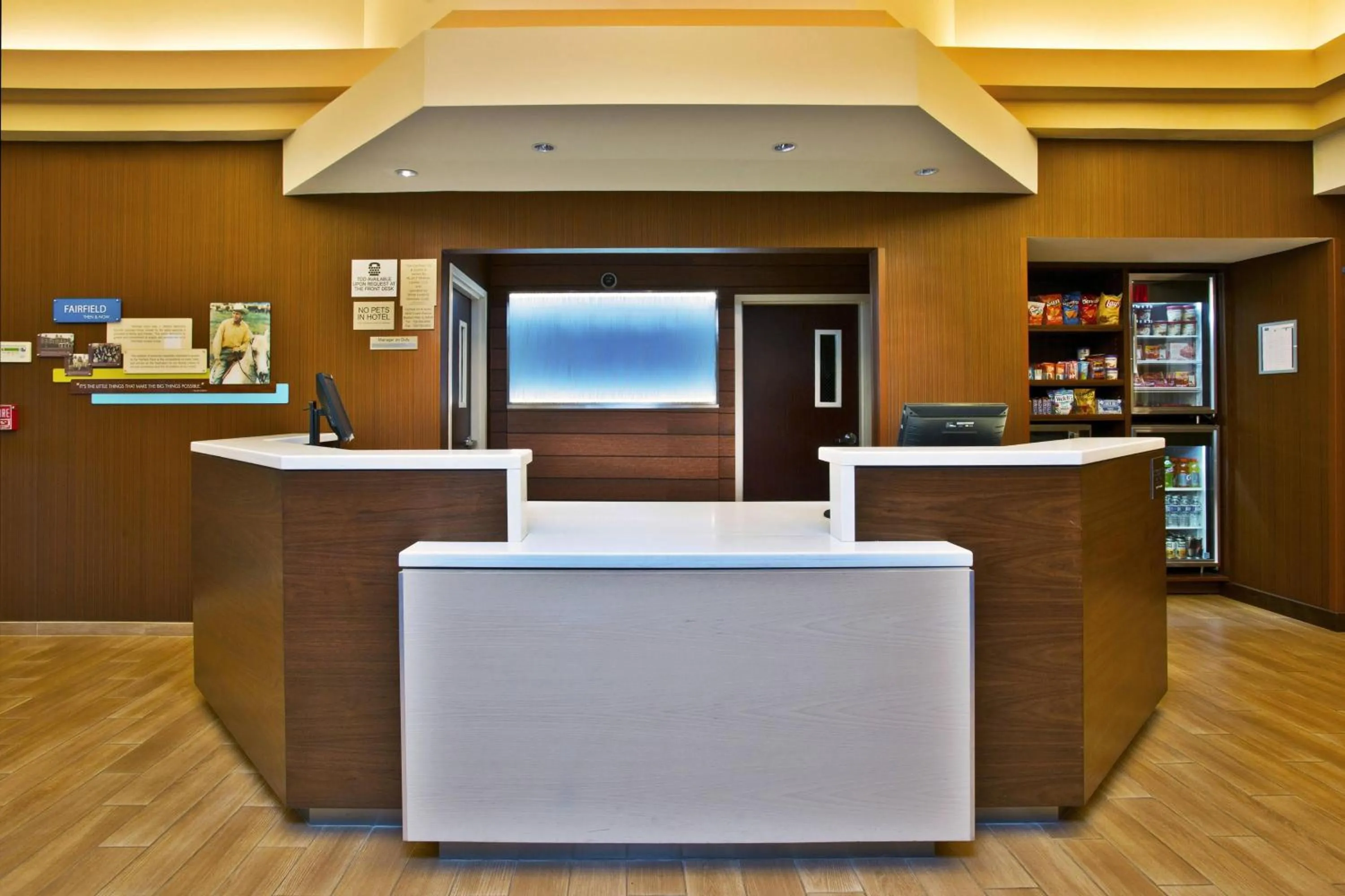 Lobby or reception in Fairfield Inn & Suites Chicago Midway Airport