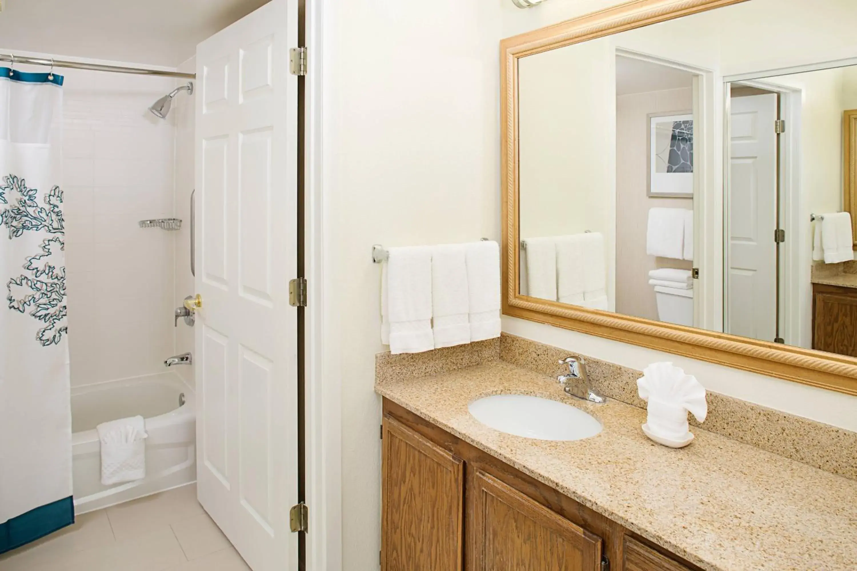 Queen Studio with Sofa Bed in Residence Inn Chicago O'Hare Queen Studio with Sofa Bed in Residence Inn Chicago O'Hare