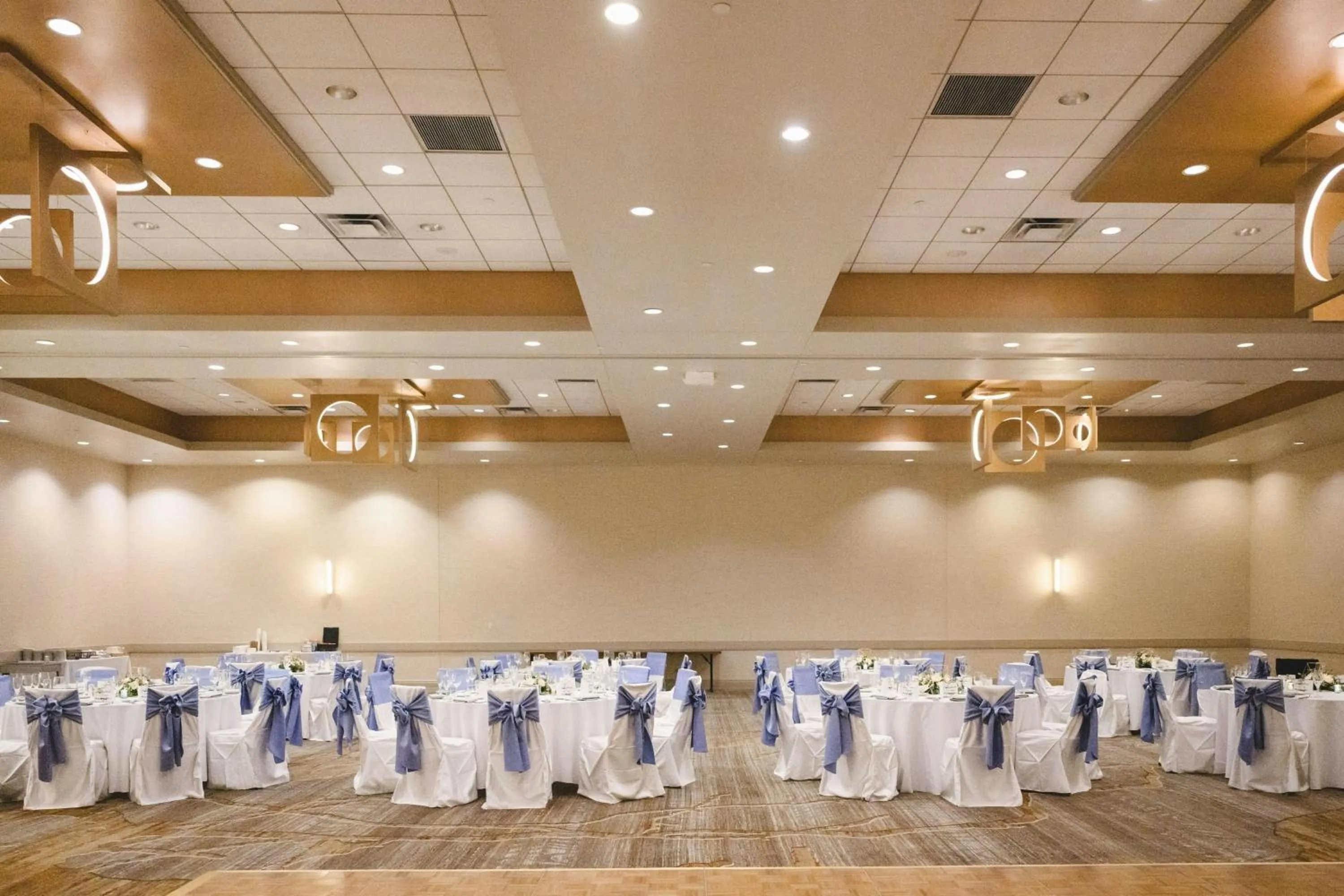 Lobby or reception in Chicago Marriott Southwest at Burr Ridge