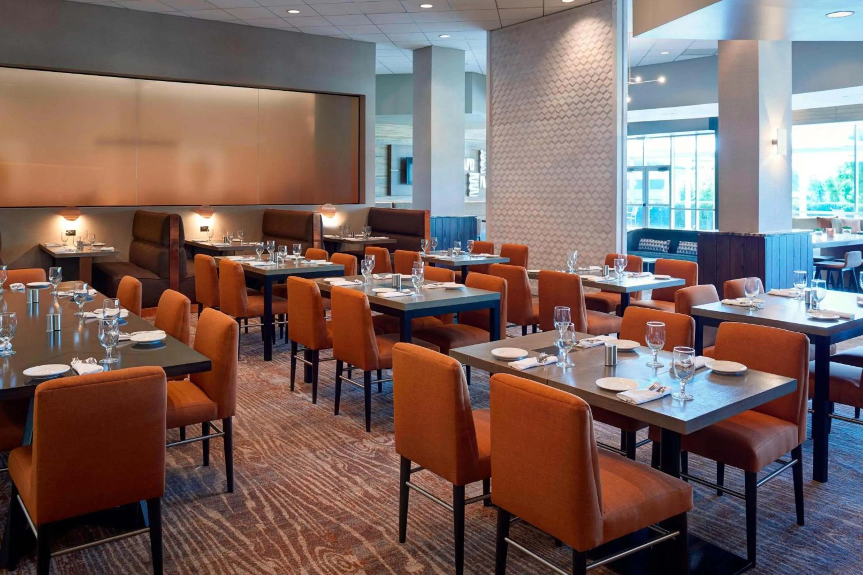 Restaurant/places to eat in Chicago Marriott Southwest at Burr Ridge