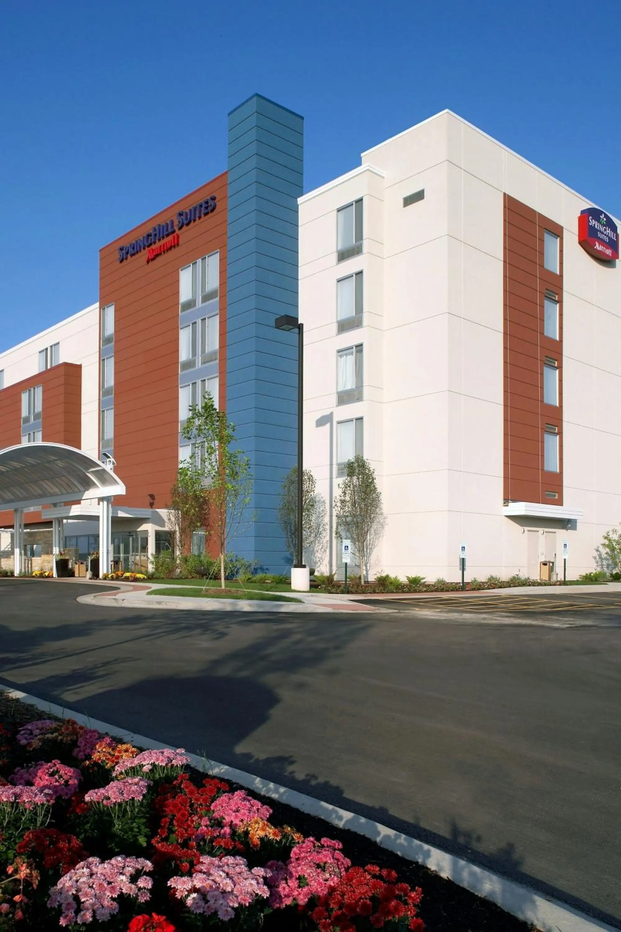 Property building in SpringHill Suites by Marriott Chicago Waukegan/Gurnee