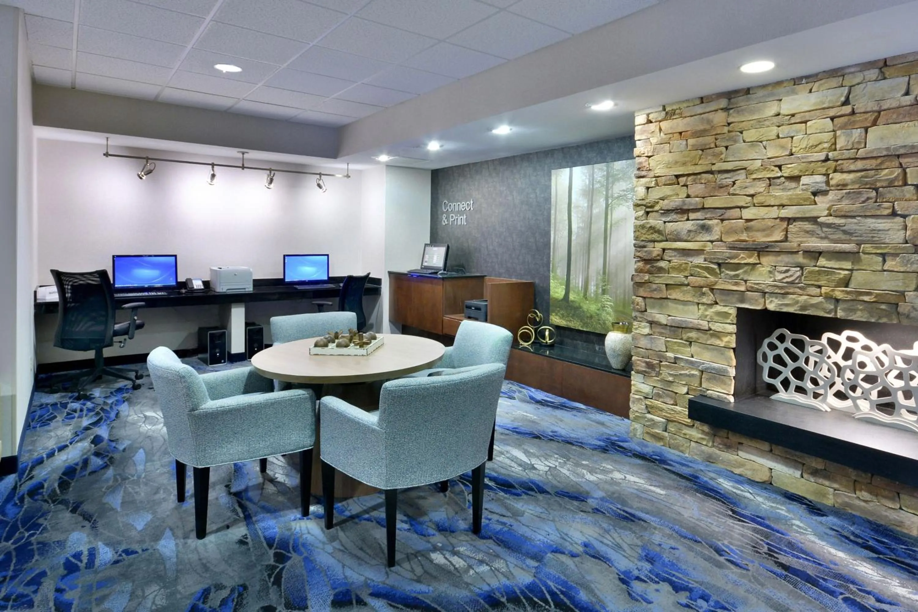 Lobby or reception in Fairfield Inn & Suites by Marriott Charlottesville North