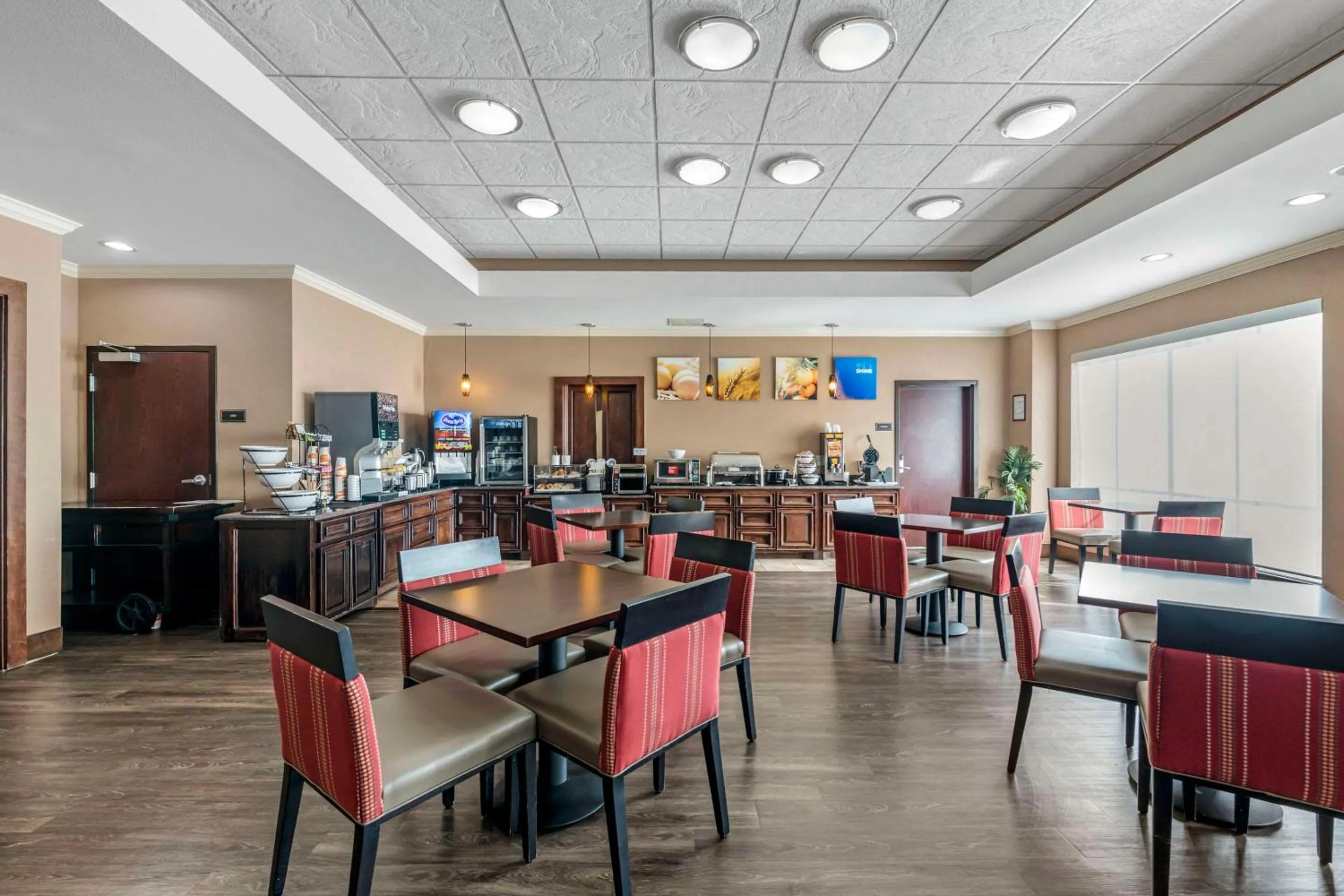 Breakfast in Comfort Inn & Suites Fort Worth - Fossil Creek