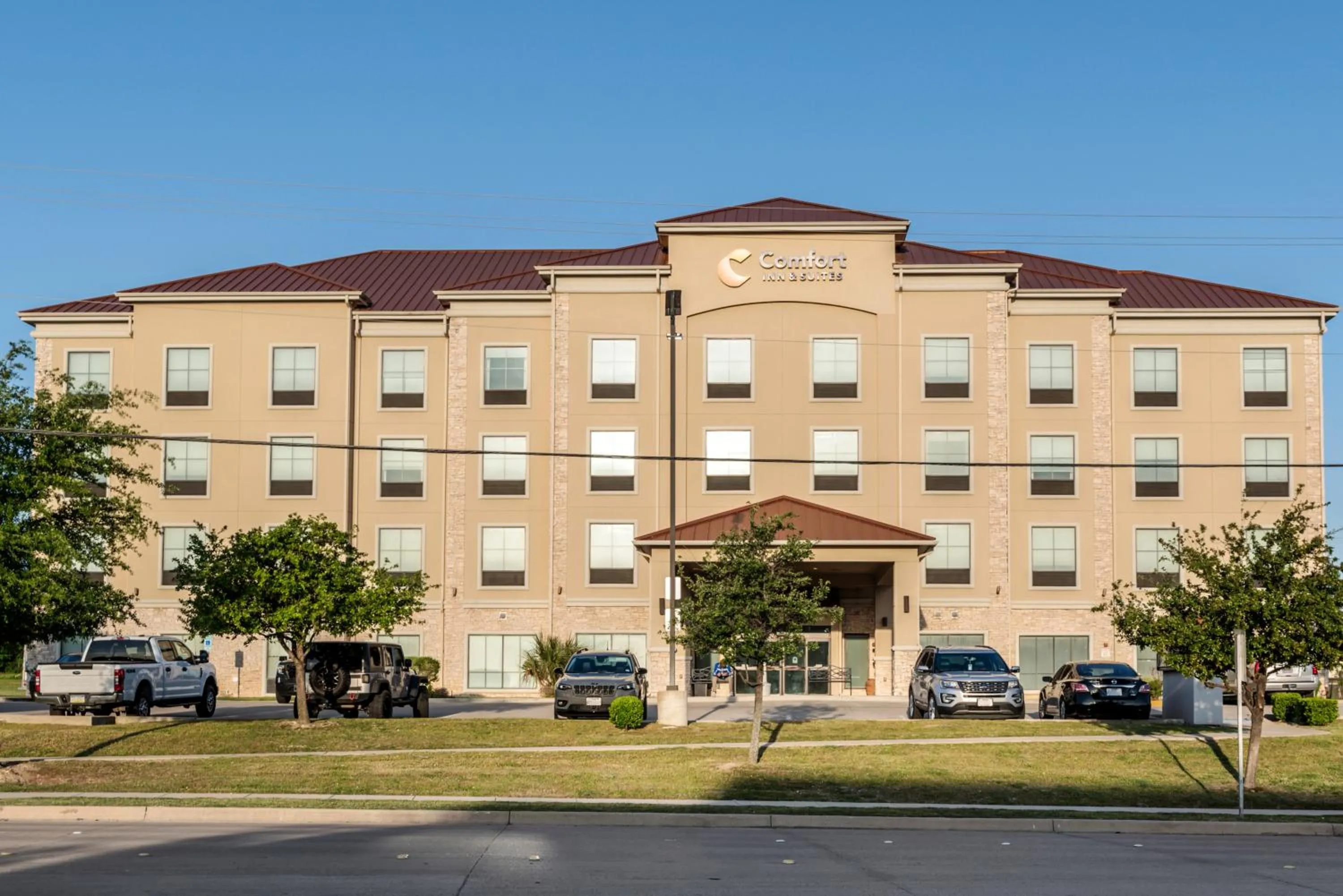 Property building in Comfort Inn & Suites Fort Worth - Fossil Creek