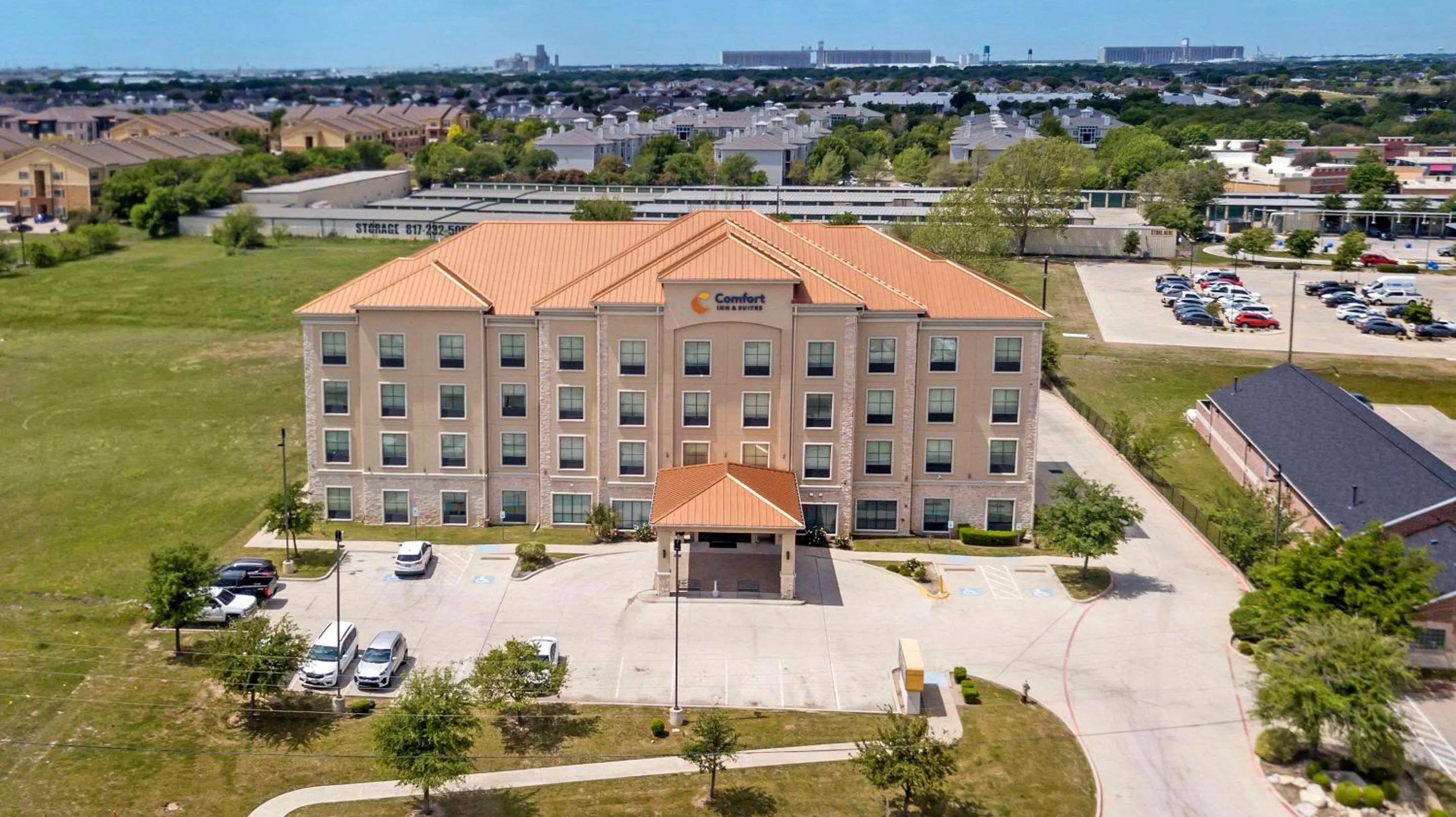Property building in Comfort Inn & Suites Fort Worth - Fossil Creek