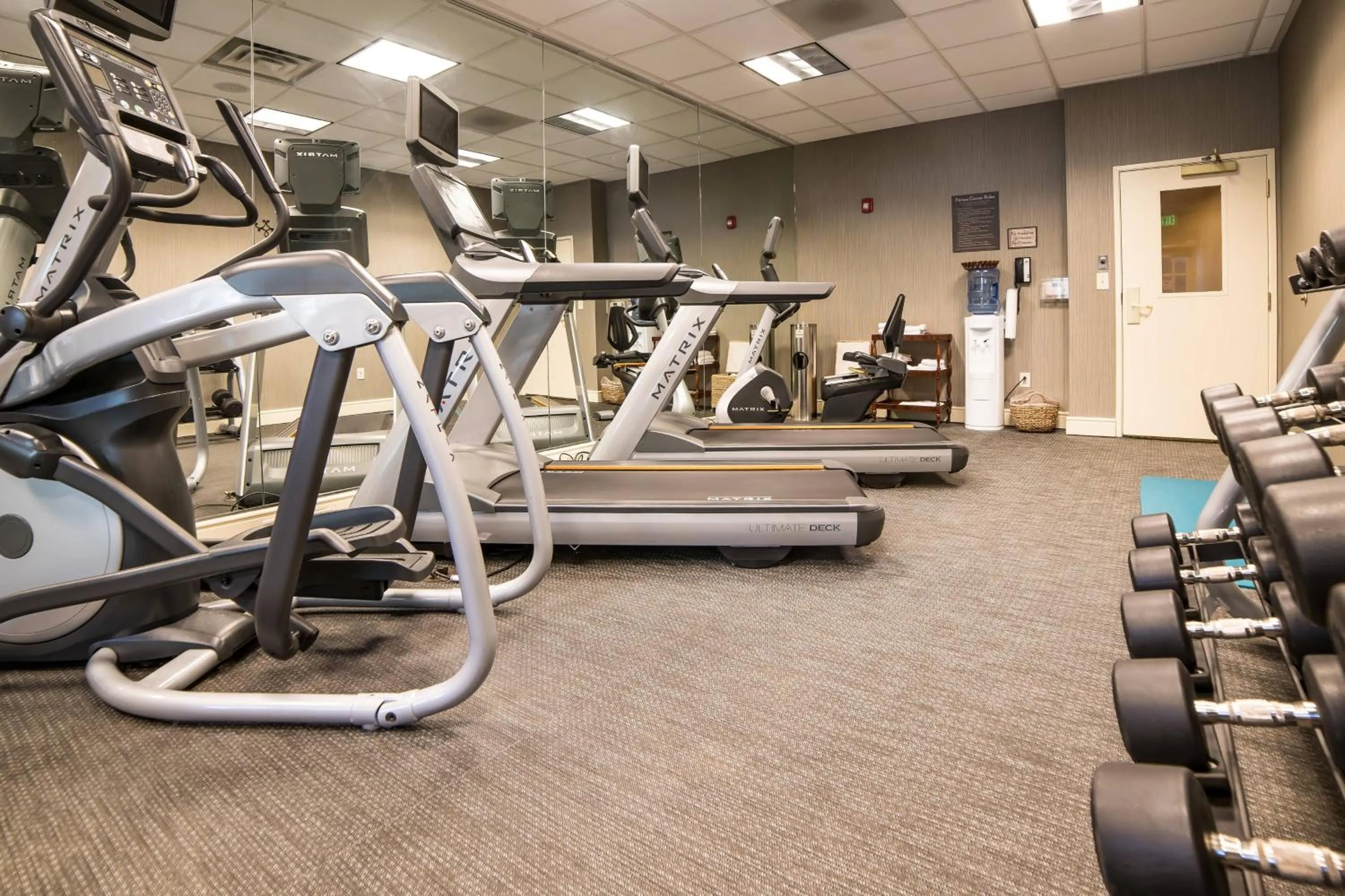 Fitness centre/facilities in Courtyard Charleston Mount Pleasant