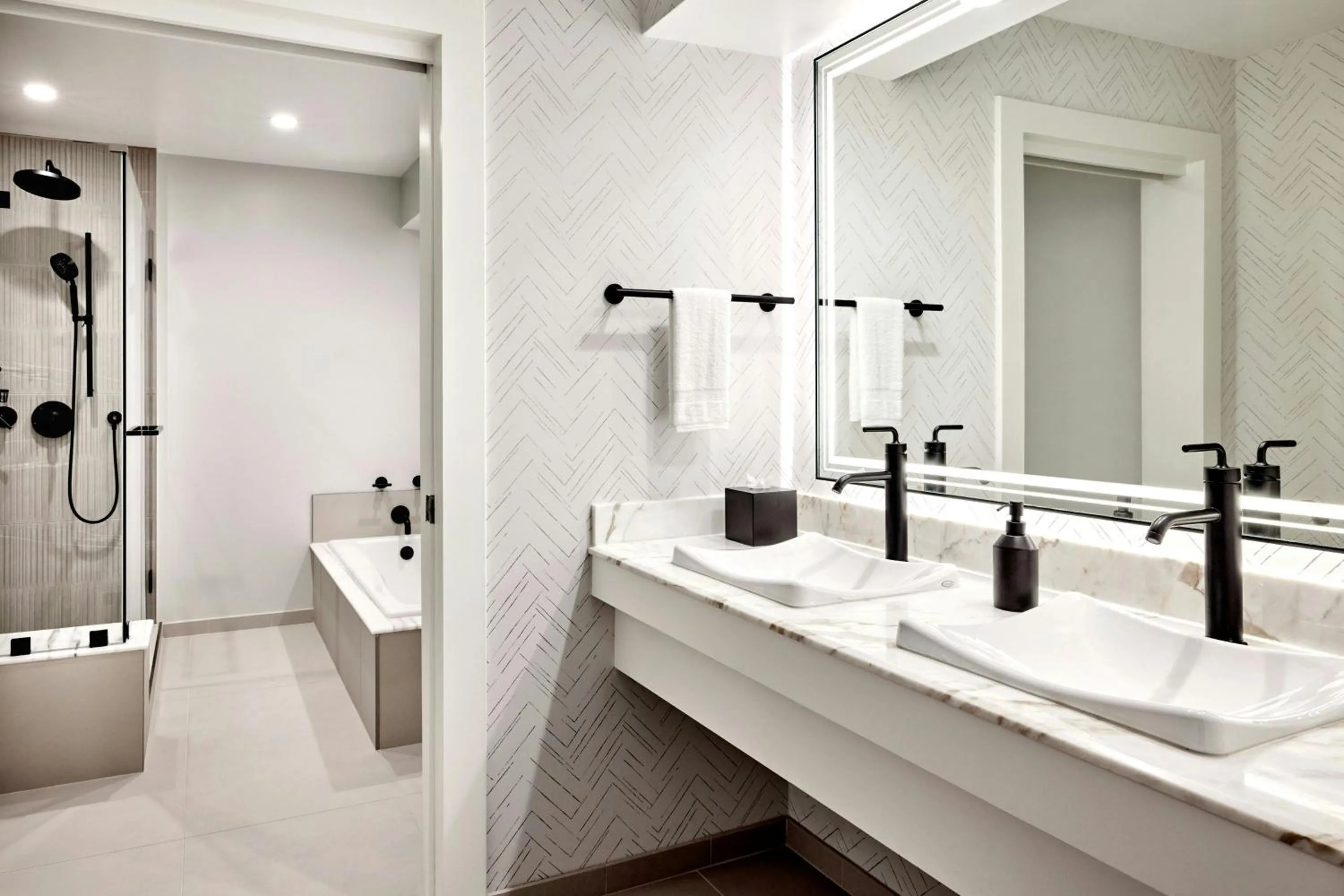 Bathroom in Anaheim Marriott