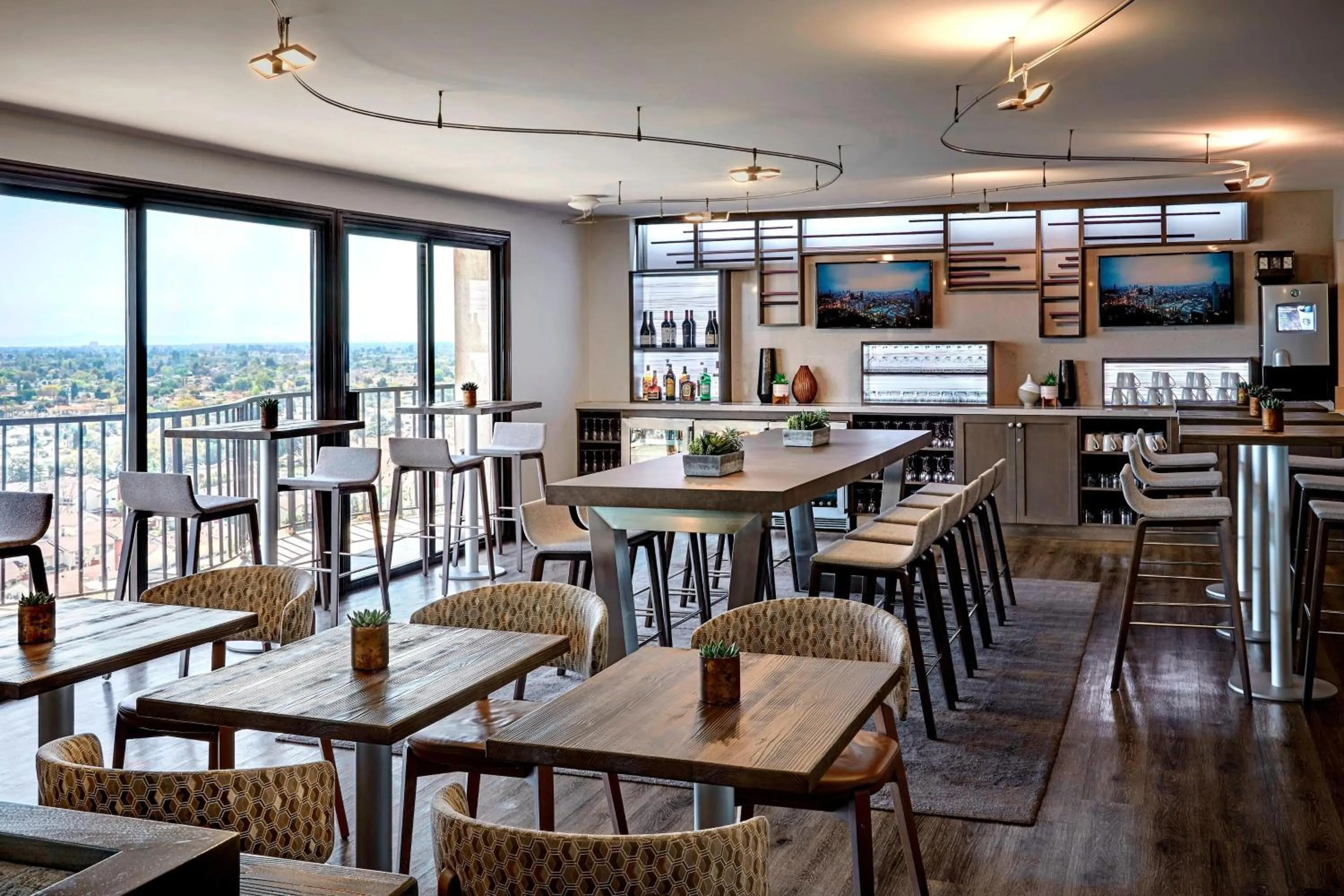 Lounge or bar in Anaheim Marriott