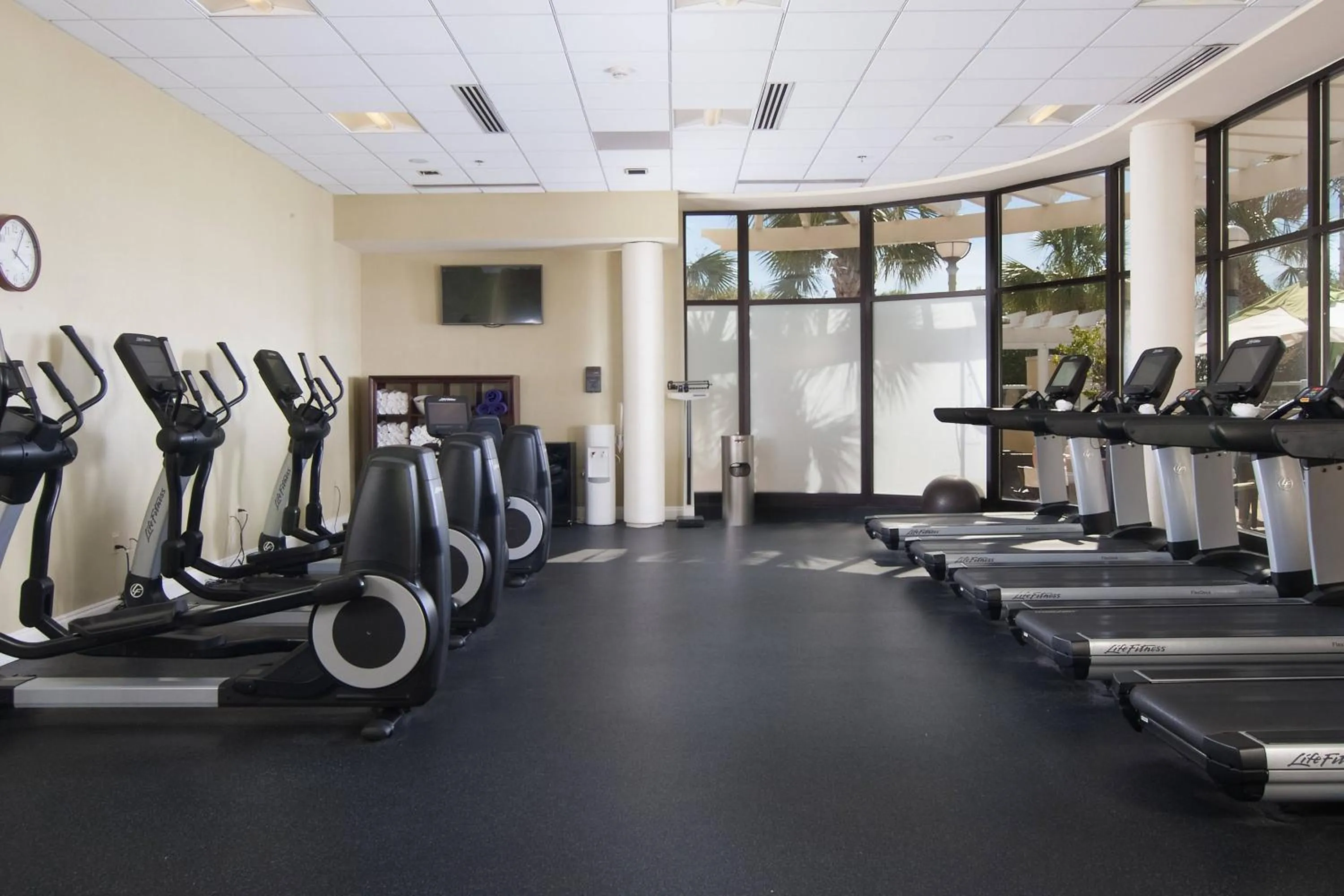Fitness centre/facilities in Charleston Marriott