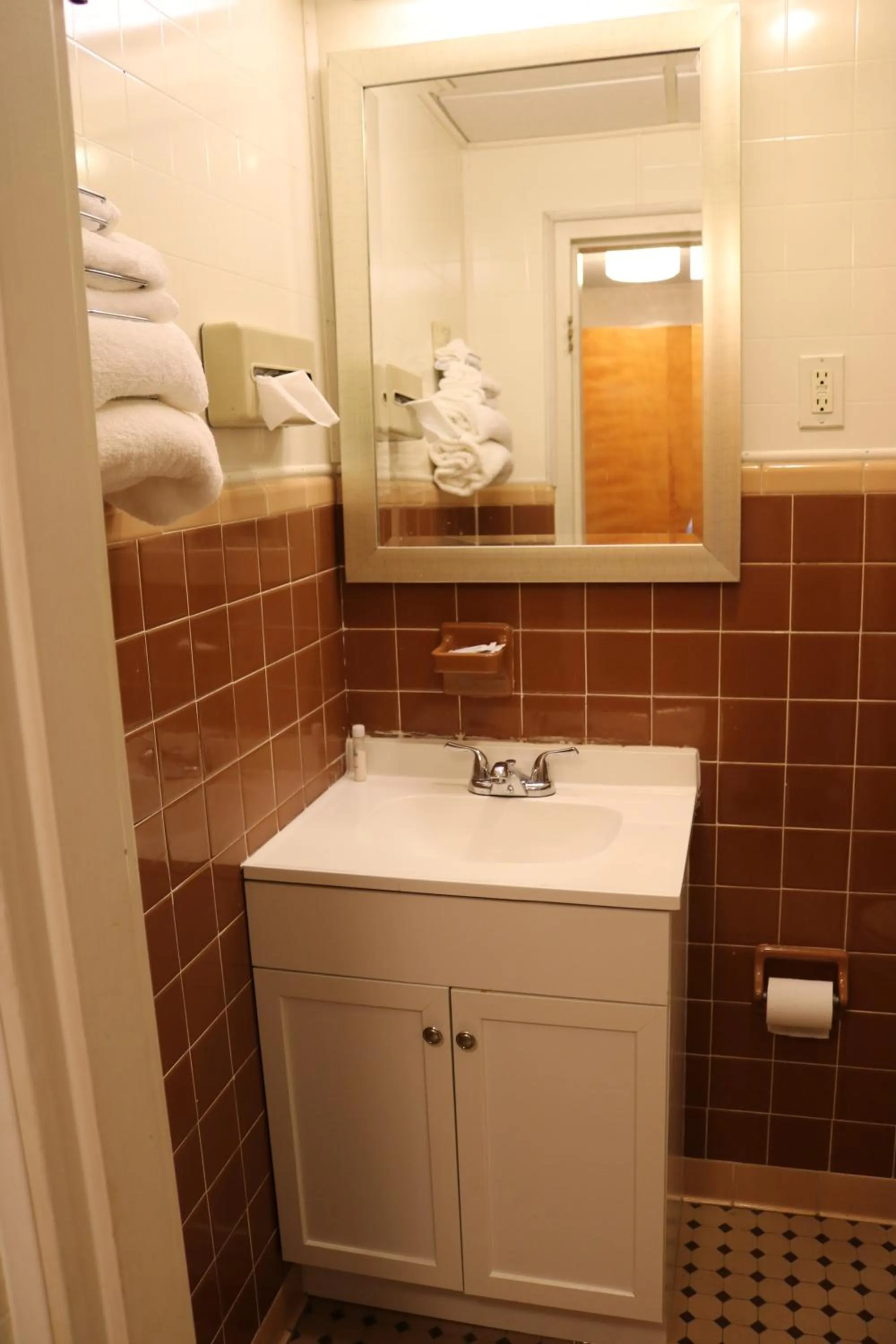 Bathroom in Rodeway Inn Harlan