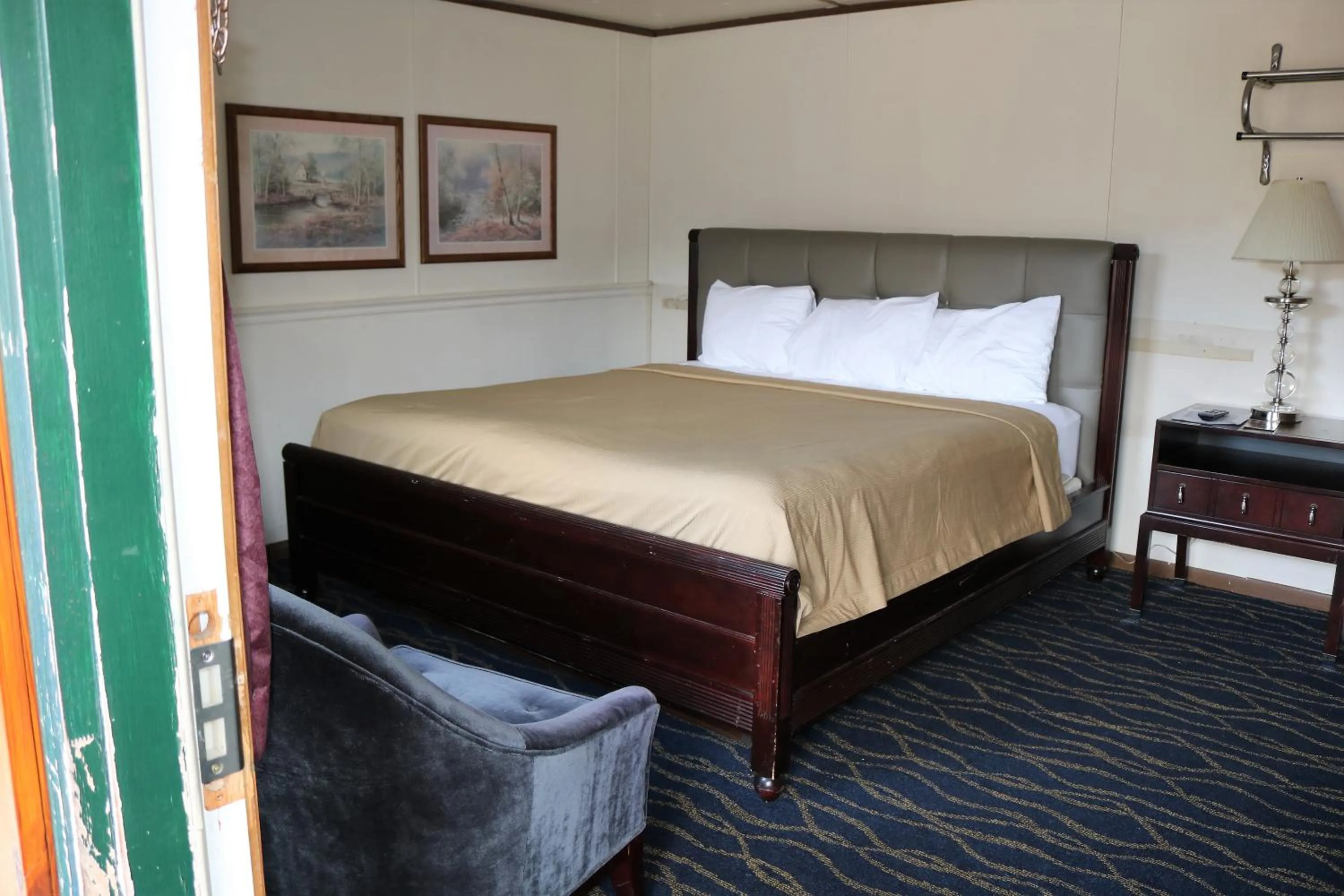 Bedroom, Bed in Rodeway Inn Harlan