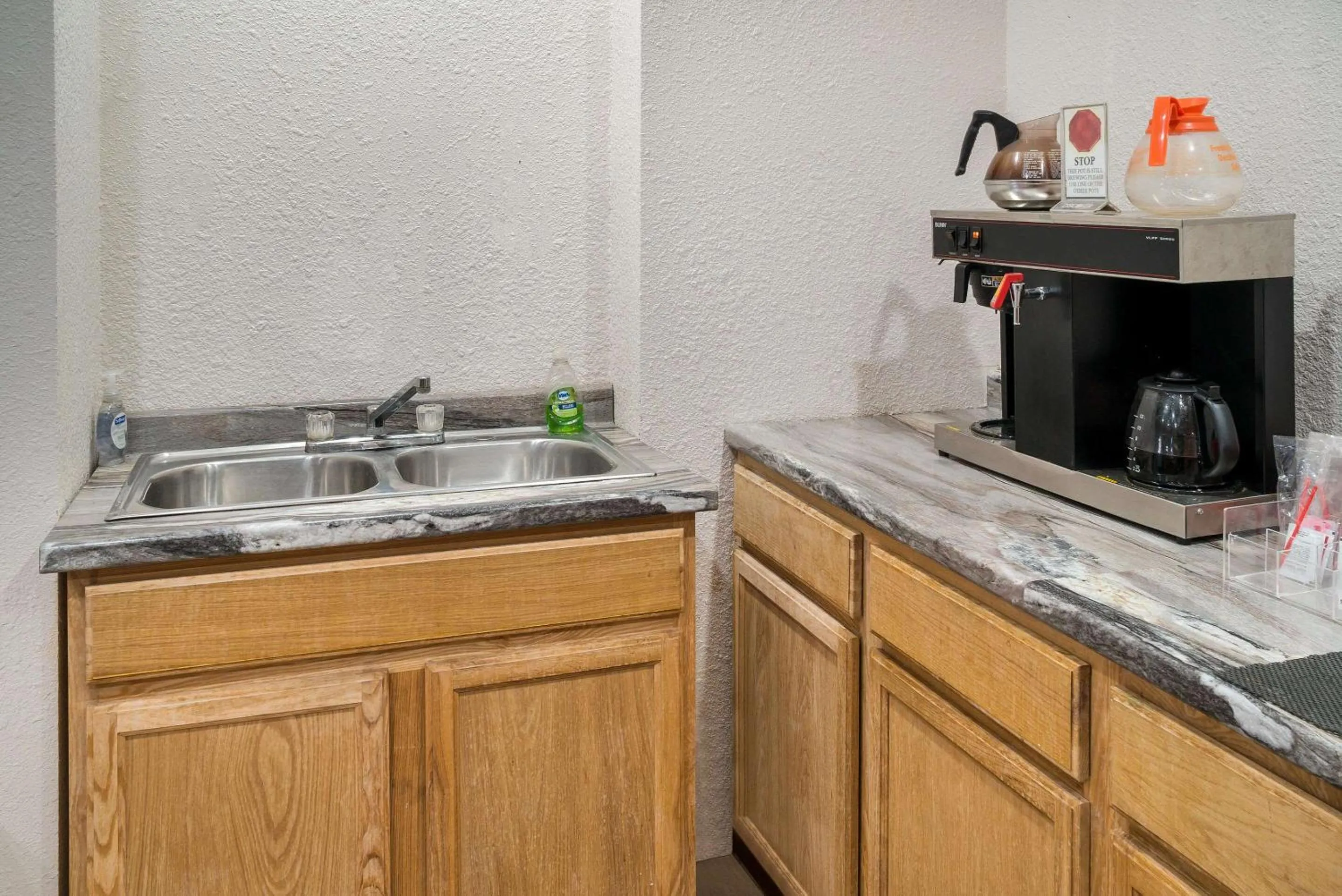 Breakfast in Rodeway Inn Harlan