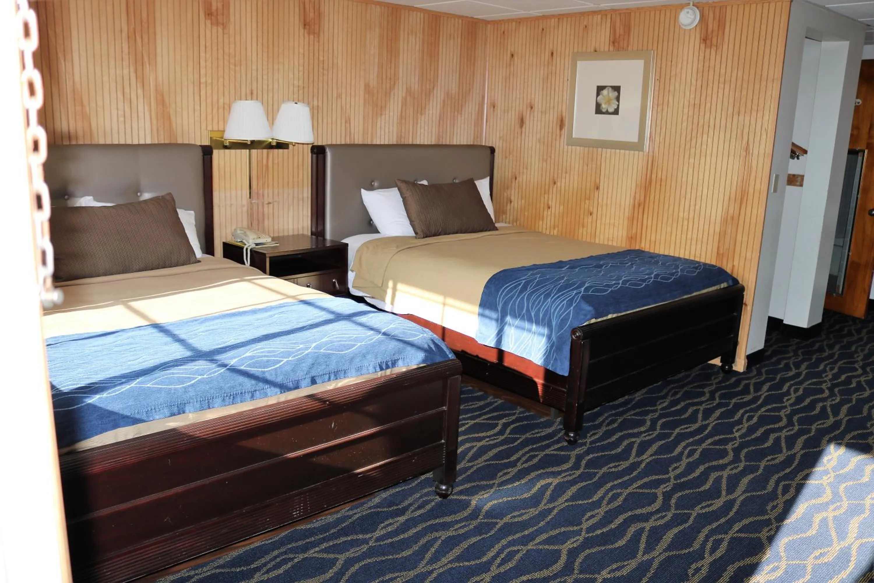 Bedroom, Bed in Rodeway Inn Harlan