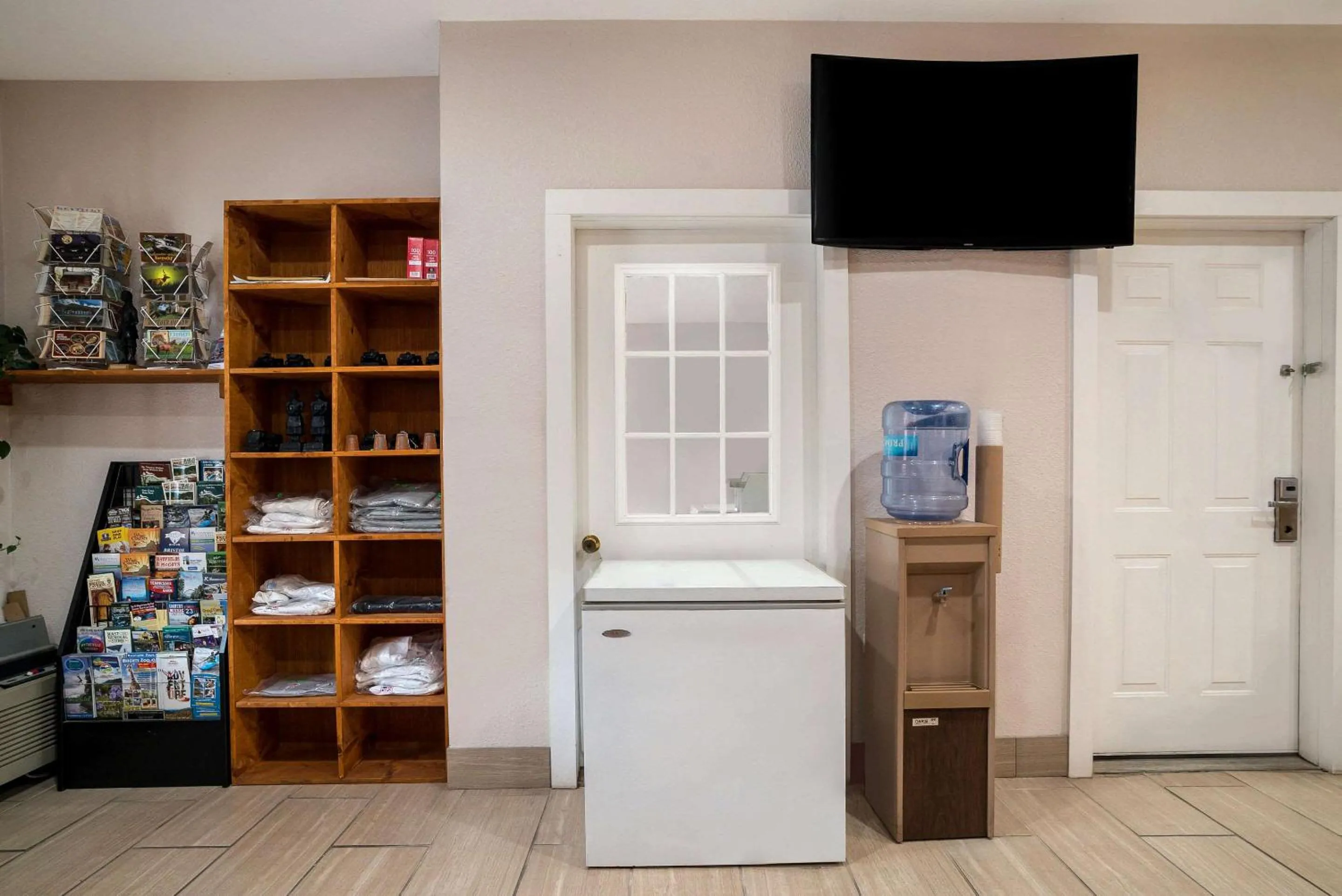 Lobby or reception in Rodeway Inn Harlan