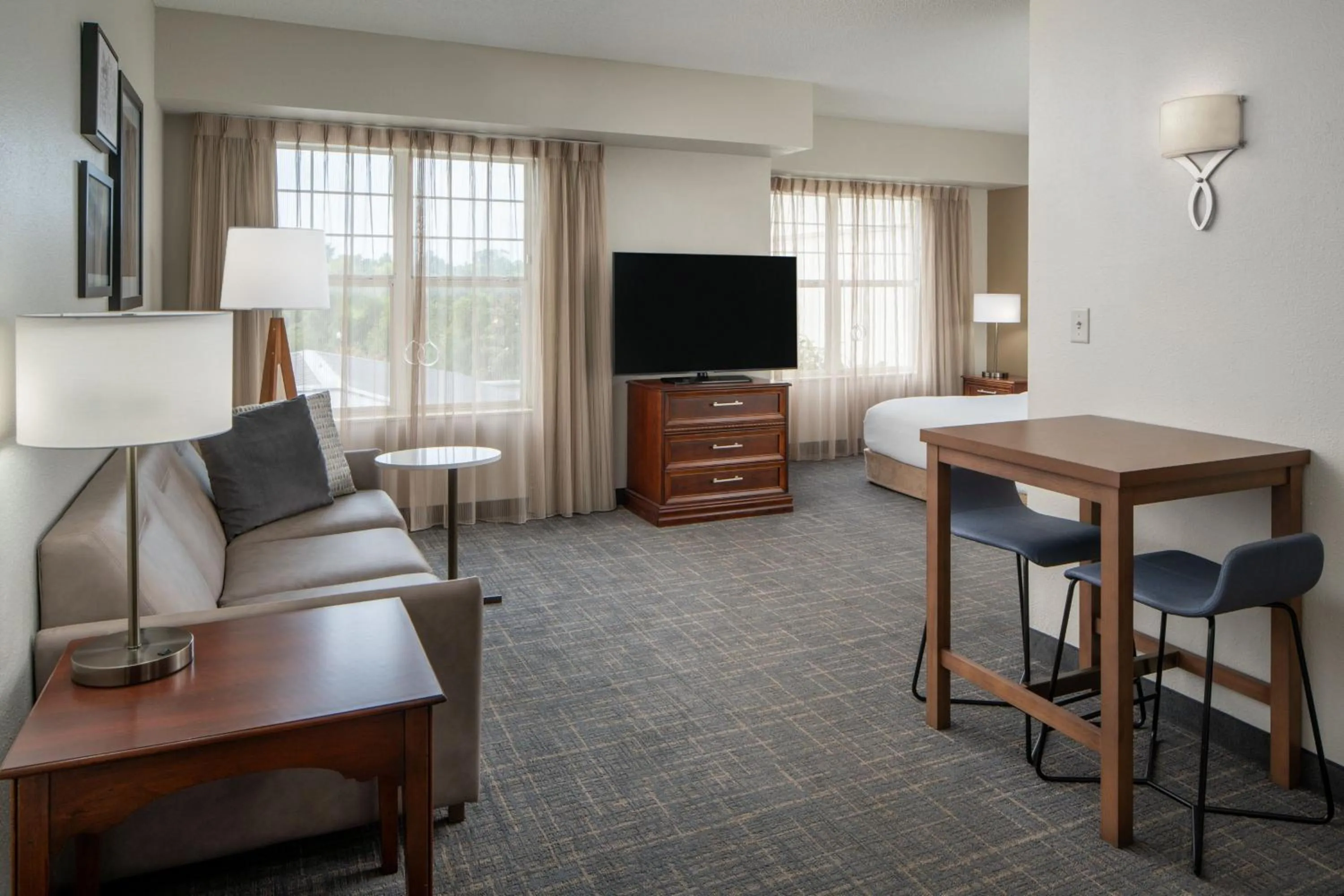 Living room, Bed in Residence Inn Charleston Riverview