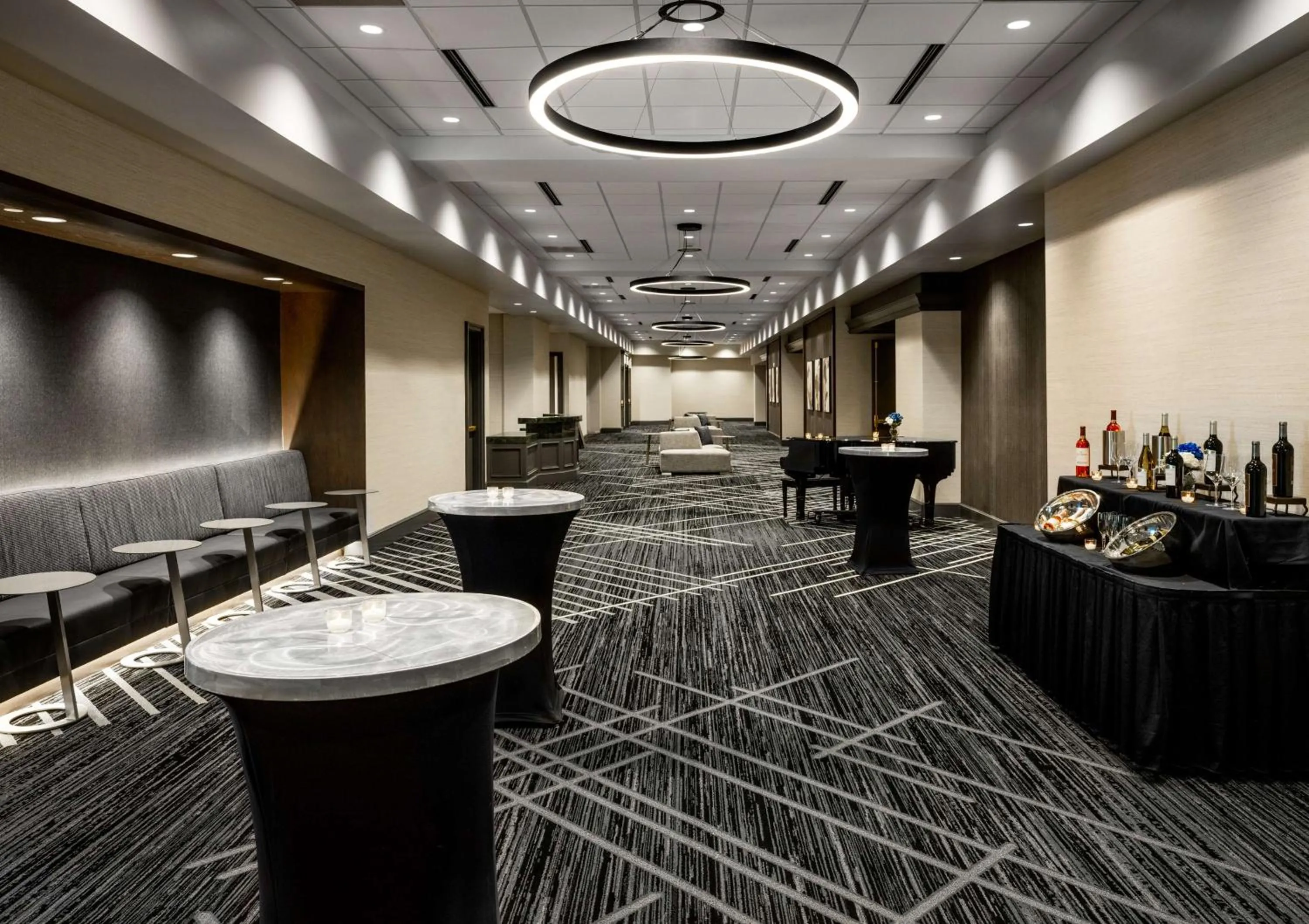 Meeting/conference room in Hilton Charlotte Airport Hotel