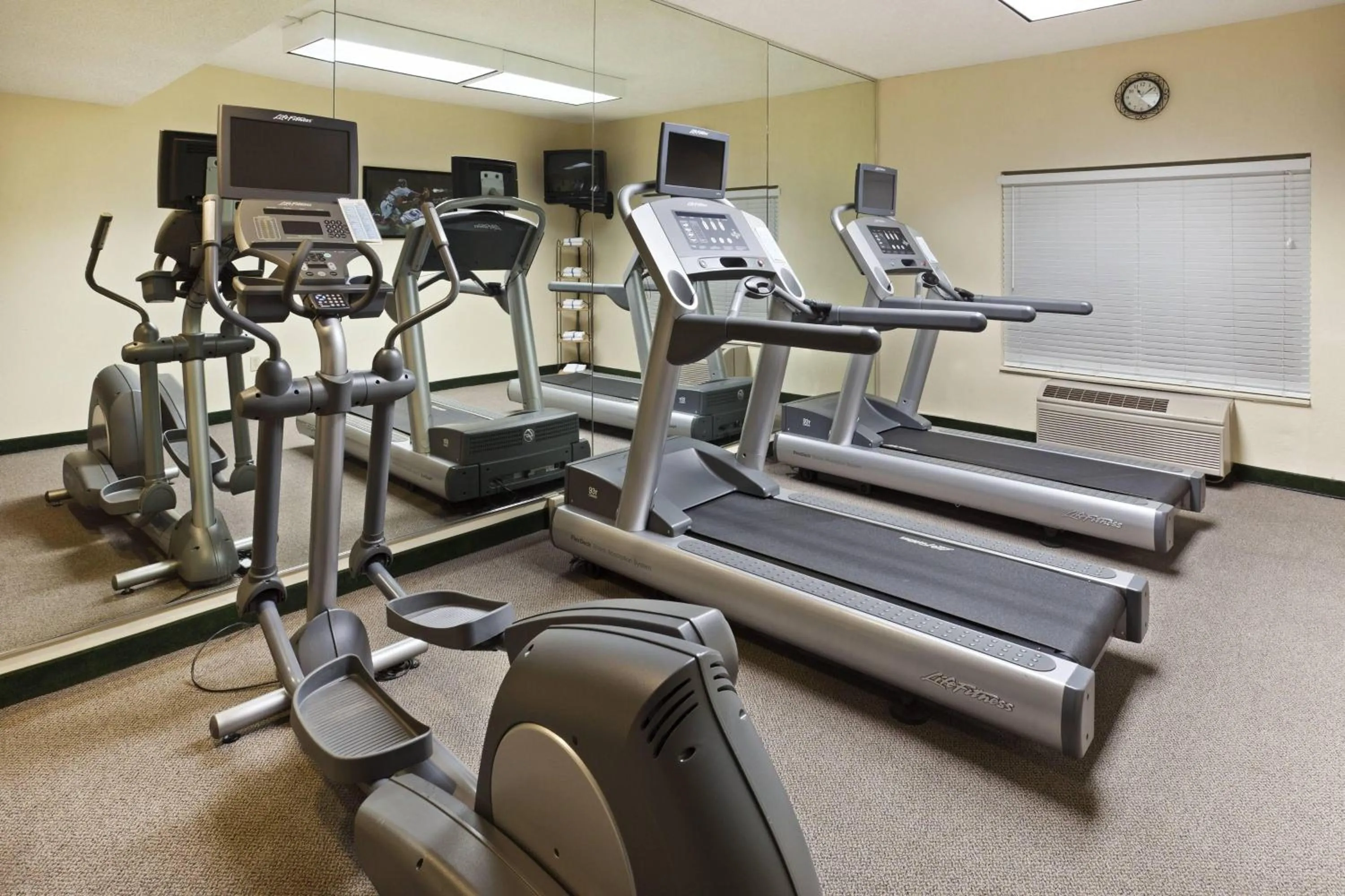 Fitness centre/facilities in Fairfield Inn & Suites Charlotte Arrowood