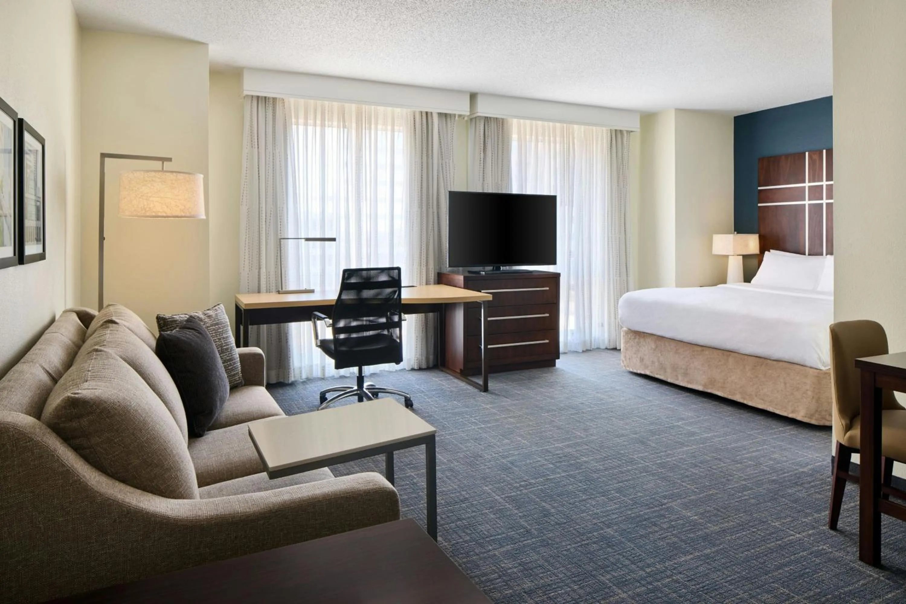 Photo of the whole room, Bed in Residence Inn Charlotte Uptown