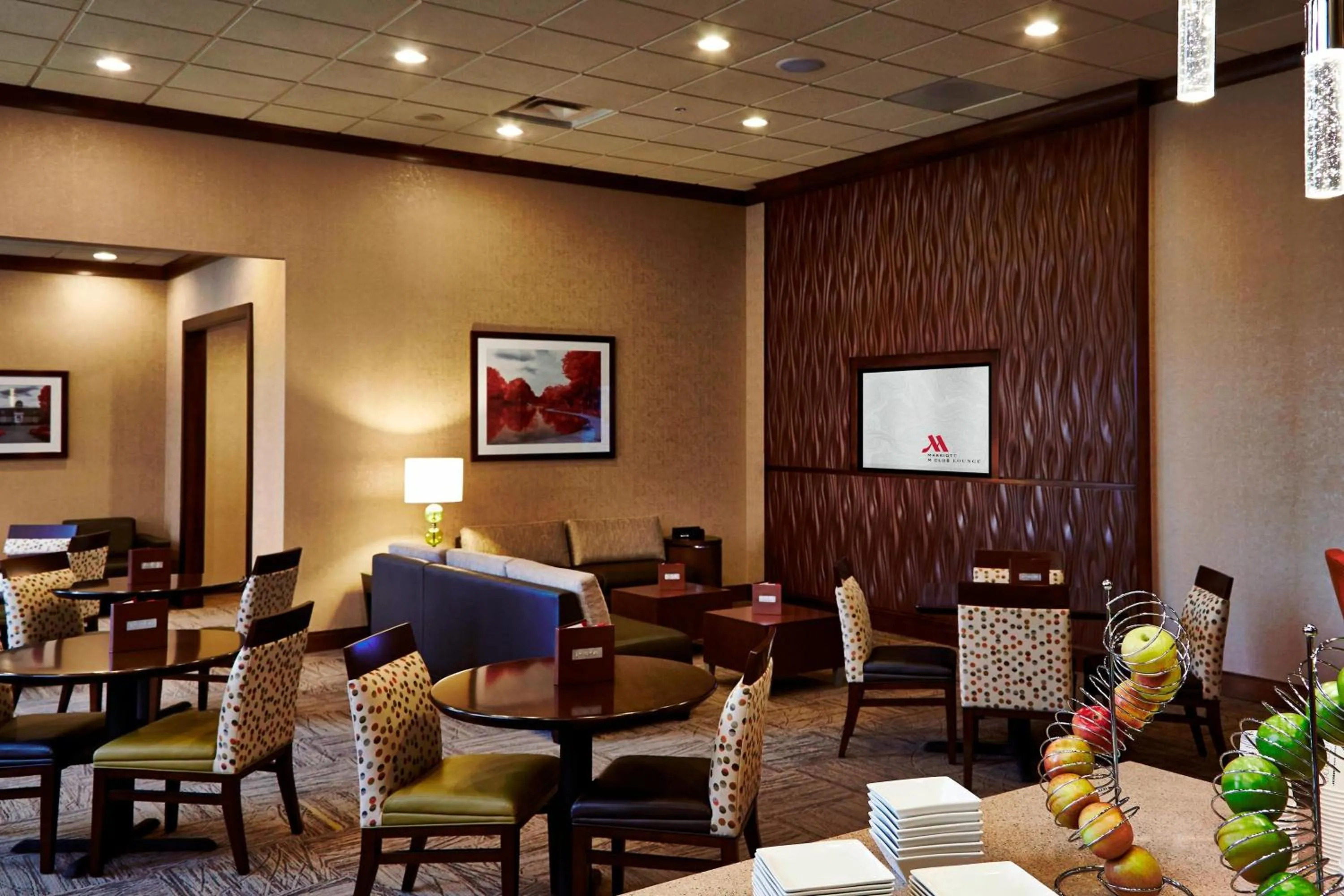 Lounge or bar in Columbus Airport Marriott