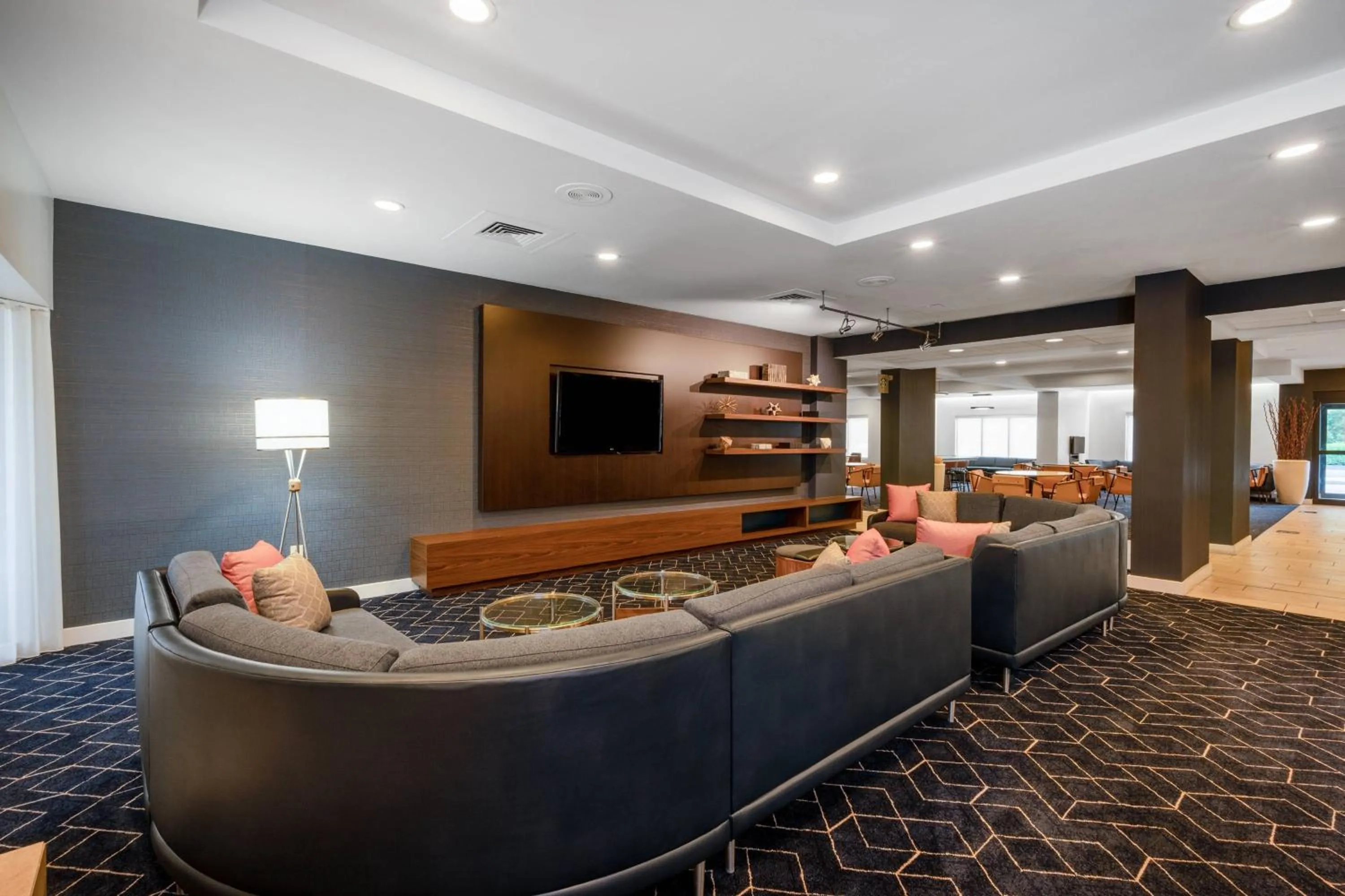 Lobby or reception in Courtyard Columbus Airport