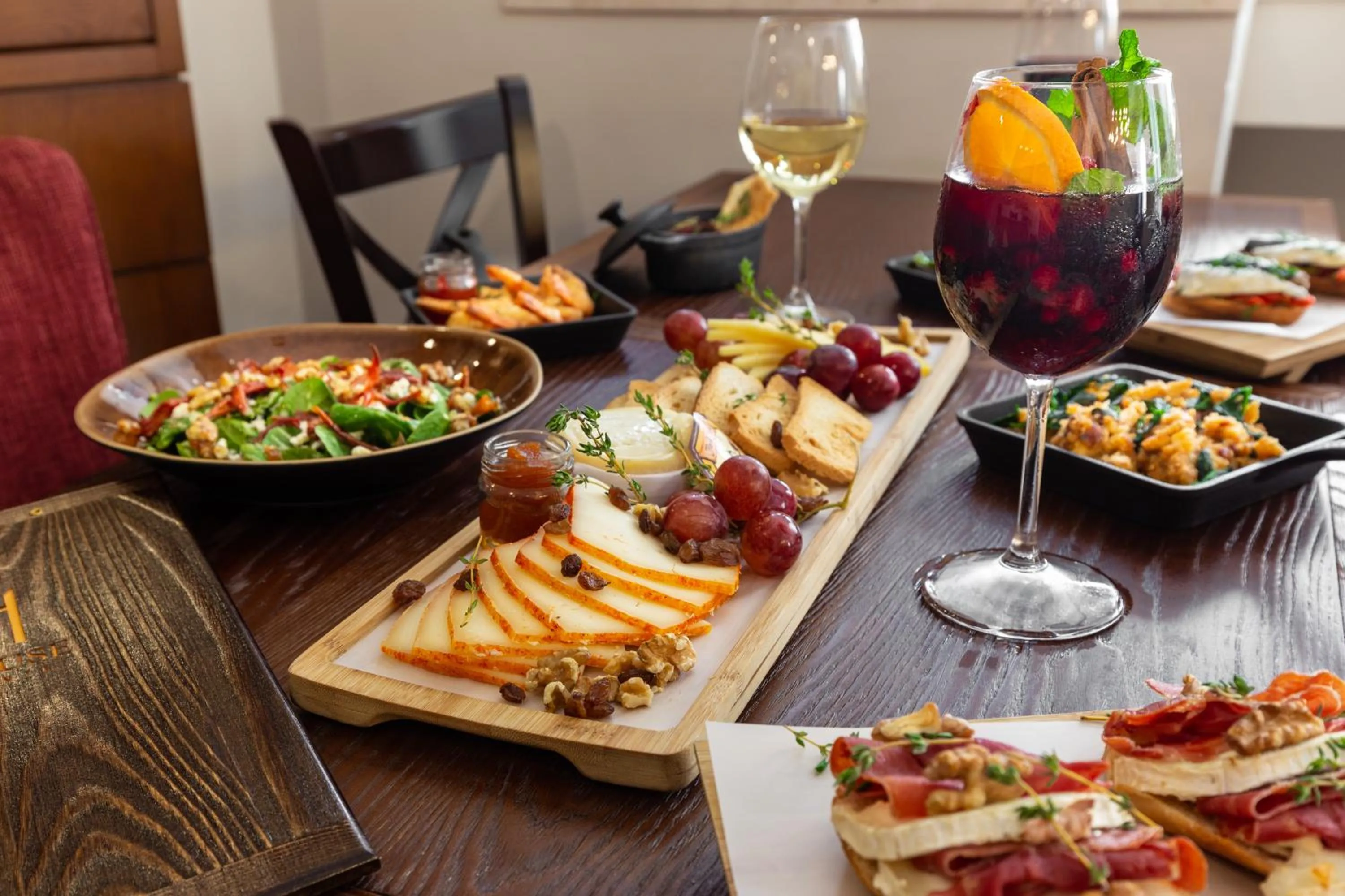 Restaurant/places to eat in Lisbon Wine Hotel