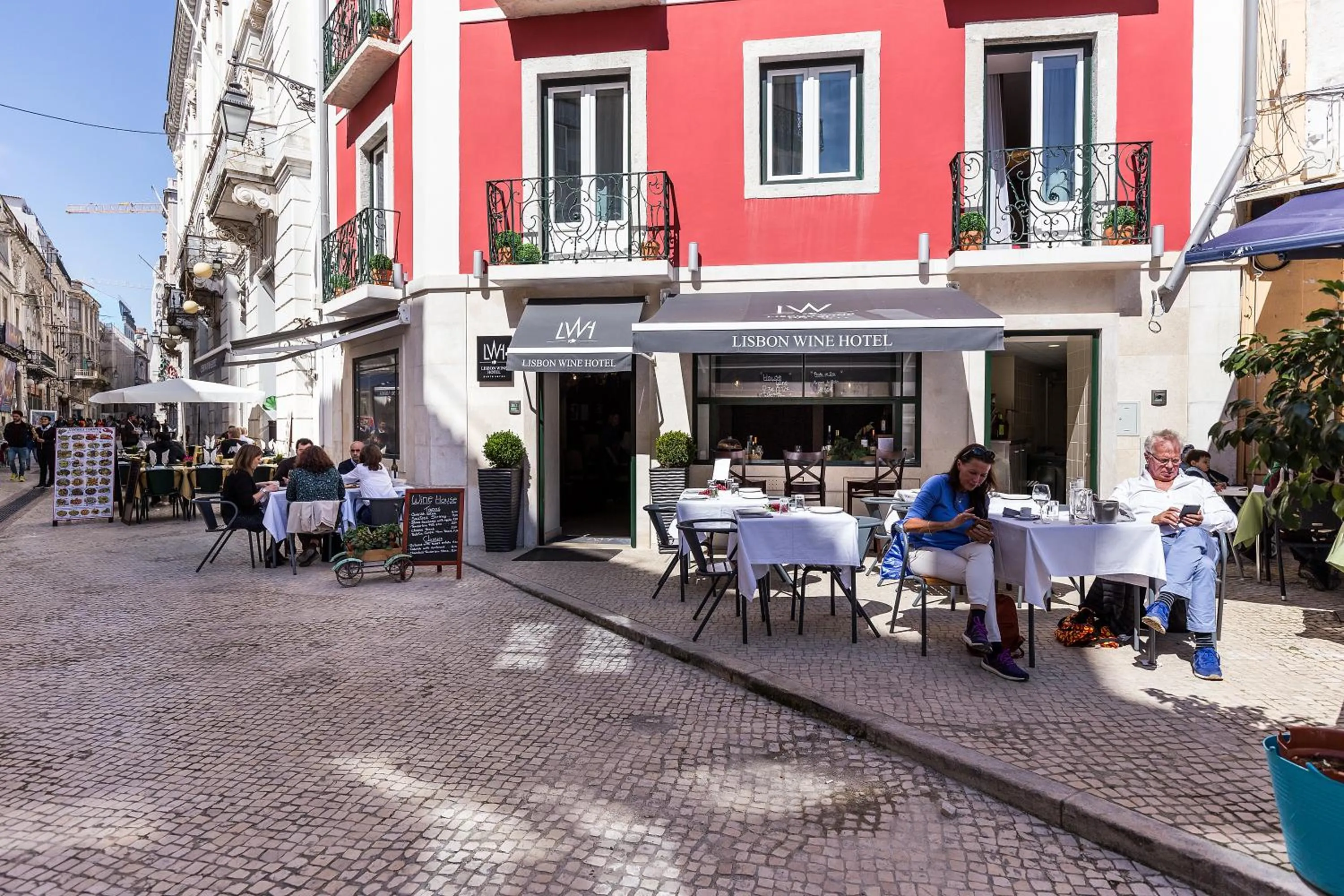 Restaurant/places to eat in Lisbon Wine Hotel