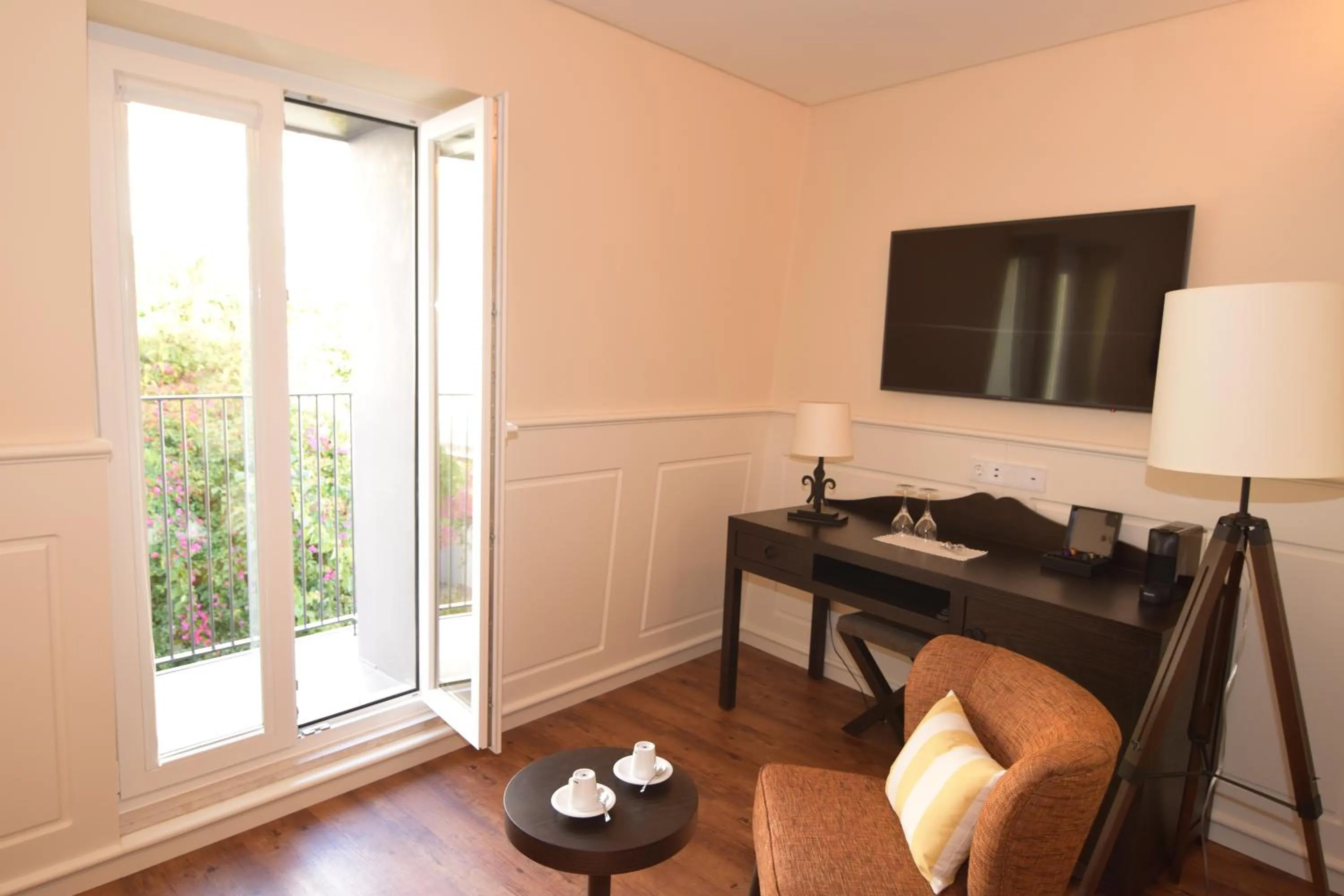 TV and multimedia in Lisbon Wine Hotel