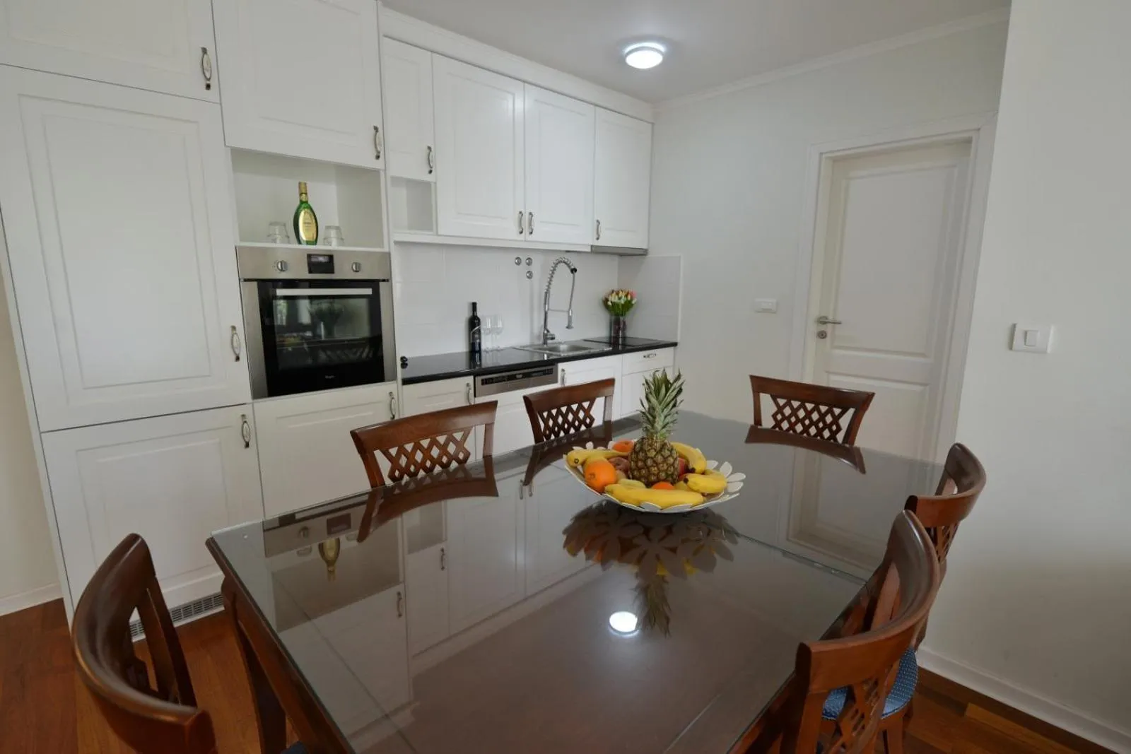 Kitchen or kitchenette in Vila Opera