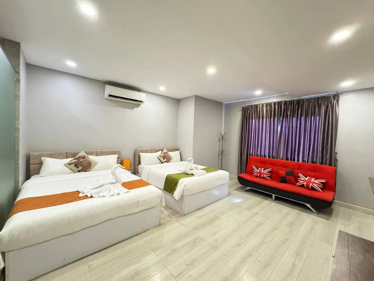 Photo of the whole room, Bed in Ostro Hotel