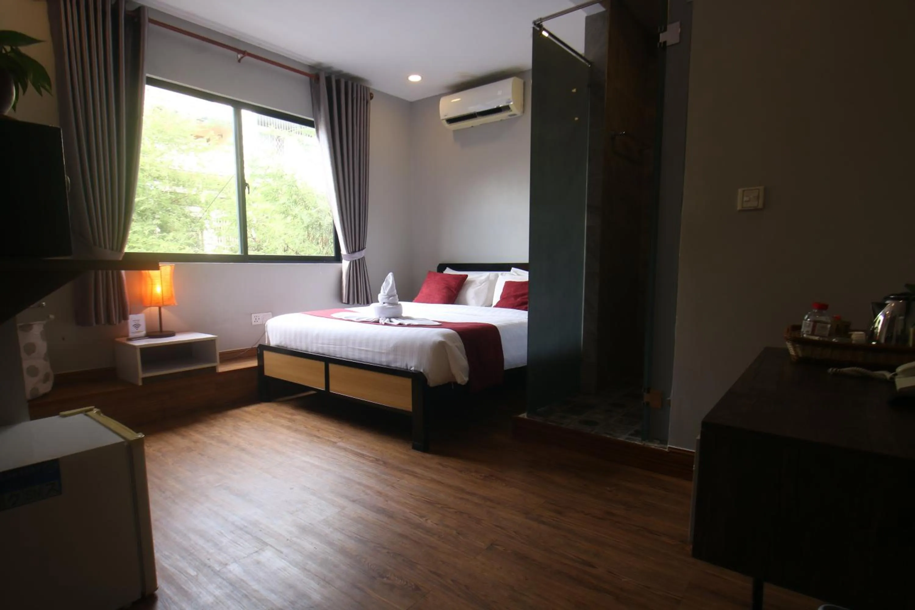 Photo of the whole room, Bed in Ostro Hotel