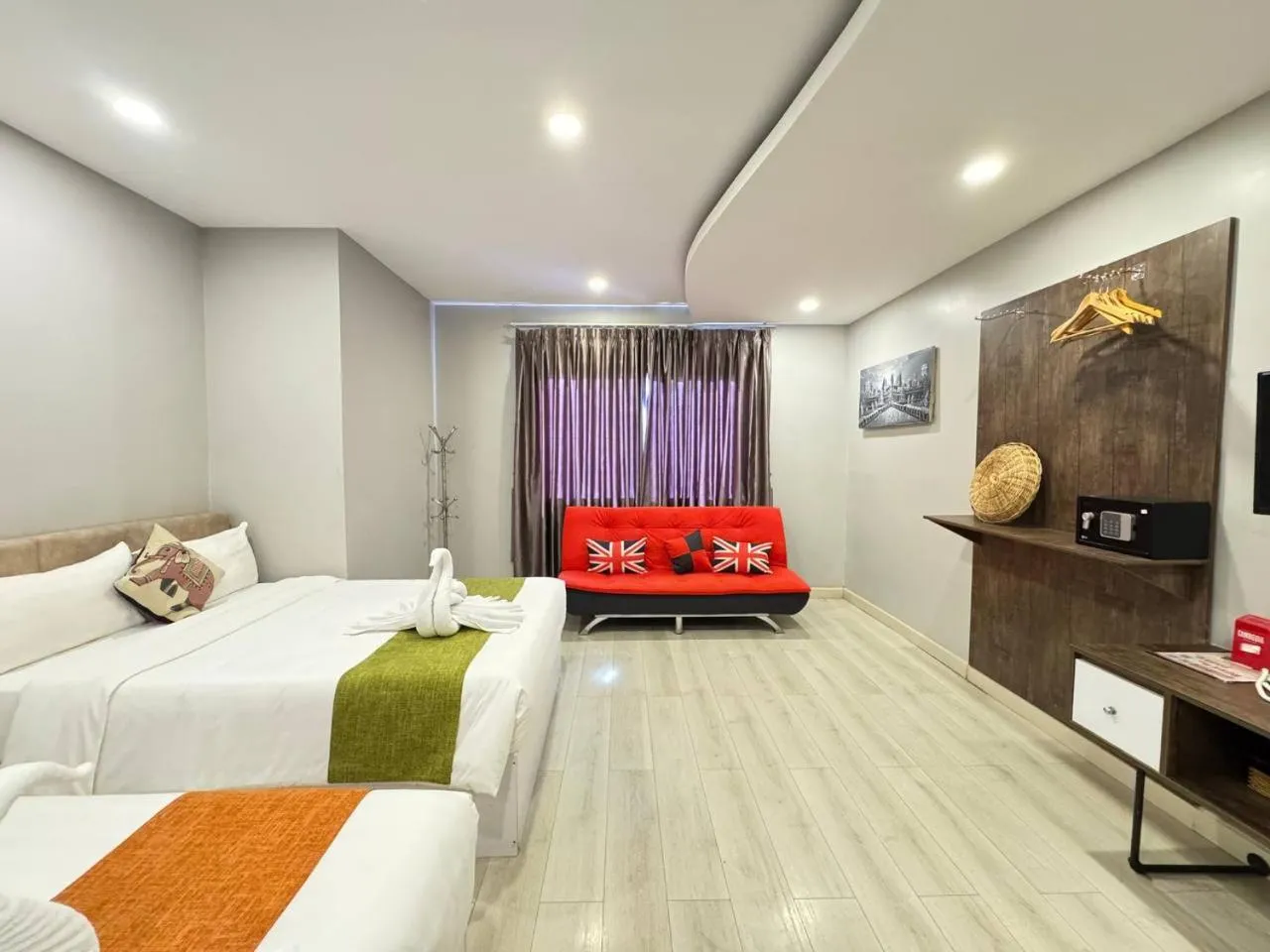 Photo of the whole room, Bed in Ostro Hotel