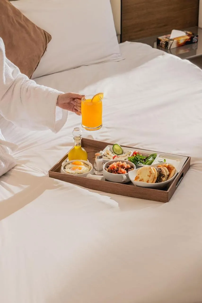 Breakfast, Bed in Country Lodge Hotel & Resort Beirut