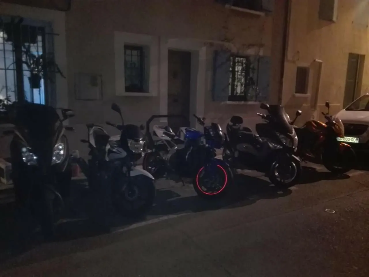 Property building in Patrick&Pierre Bed and Breakfast Nîmes