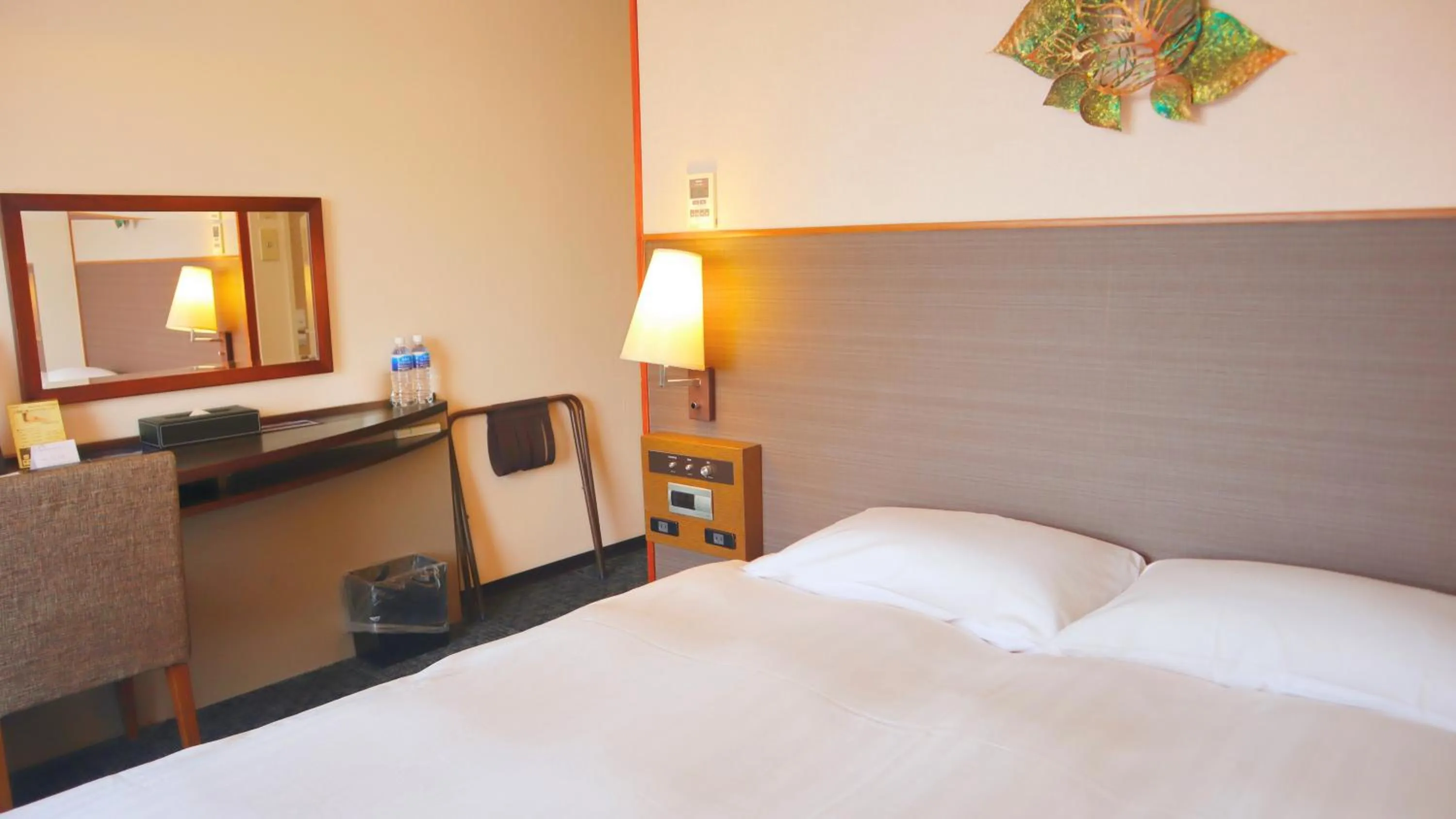 Photo of the whole room, Bed in Premier Hotel Nakajima Park Sapporo