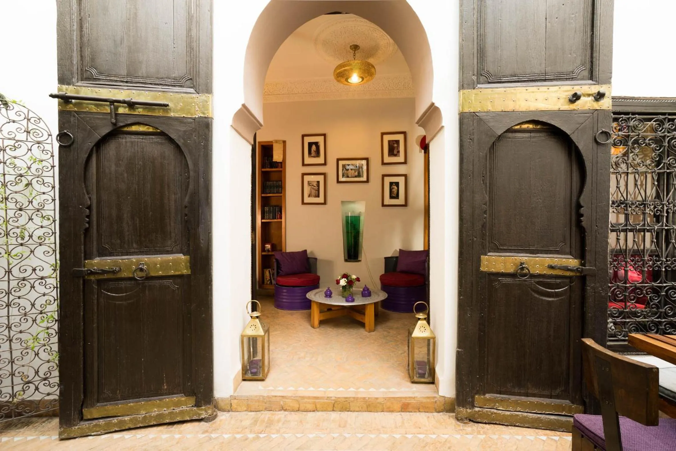 Library in Riad Houdou
