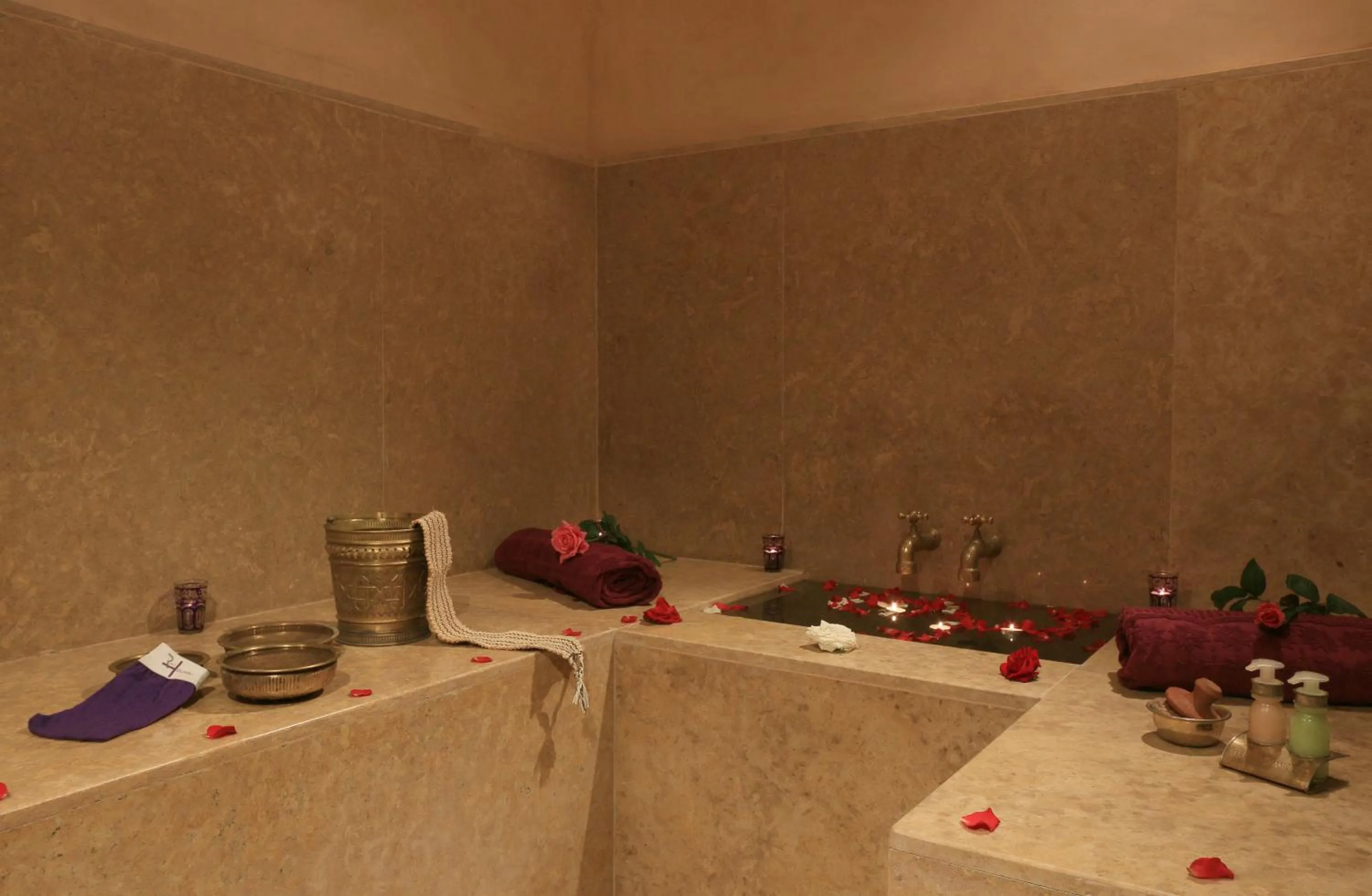 Massage in Riad Houdou