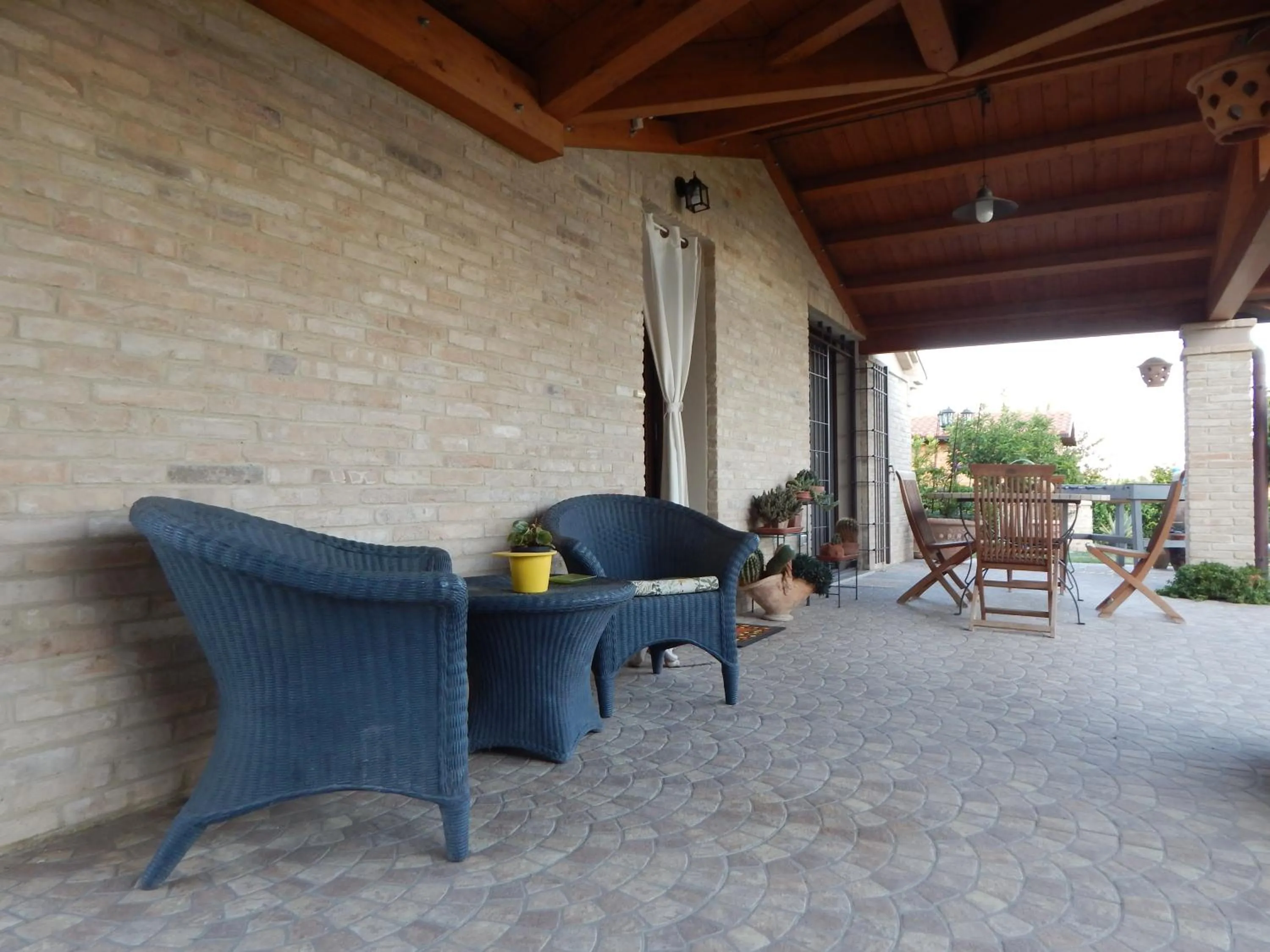 Patio in B & B LE TRE B