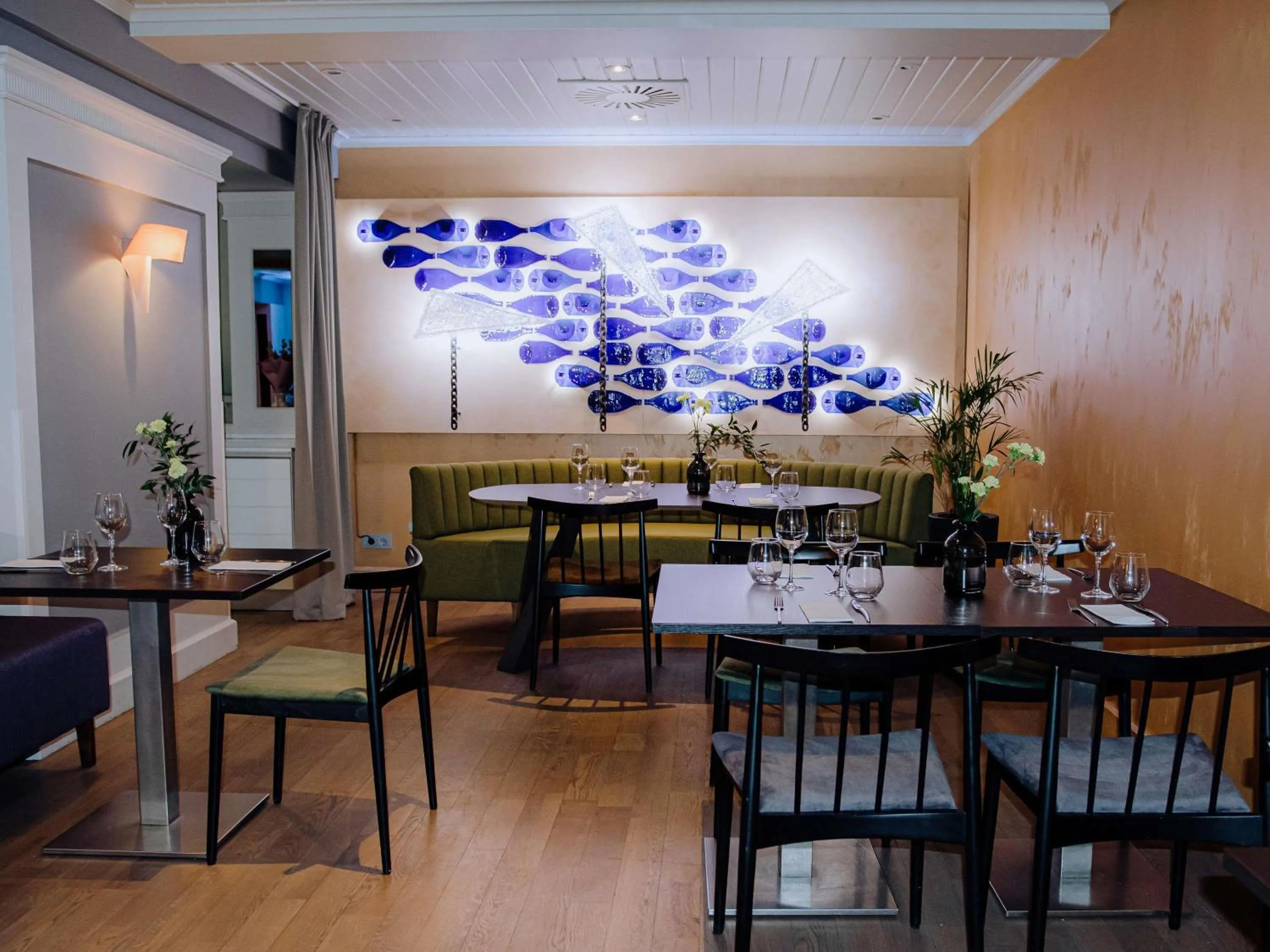 Restaurant/places to eat in MERCURE KLAIPEDA CITY HOTEL, Meetings, Events, Restaurant & Bar - Accor Group, Pet Stay FREE