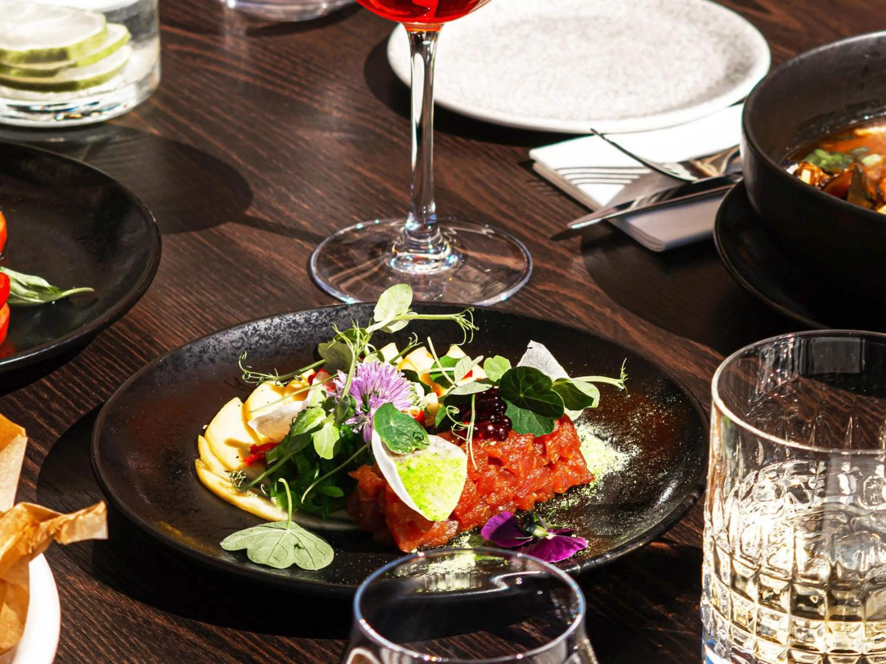 Lounge or bar in MERCURE KLAIPEDA CITY HOTEL, Meetings, Events, Restaurant & Bar - Accor Group, Pet Stay FREE