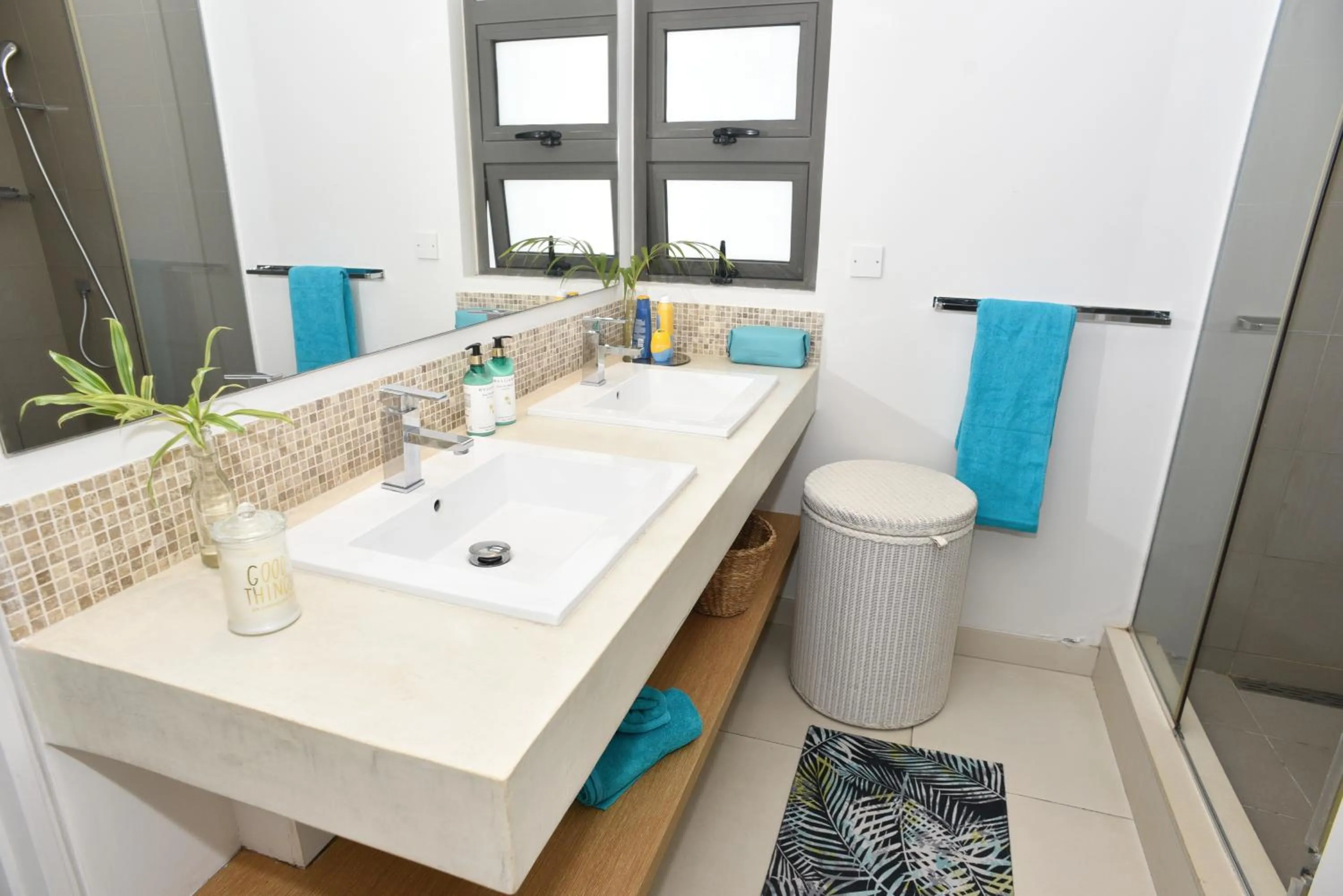 Cap Ouest Beachfront Luxury Penthouse & Apartment