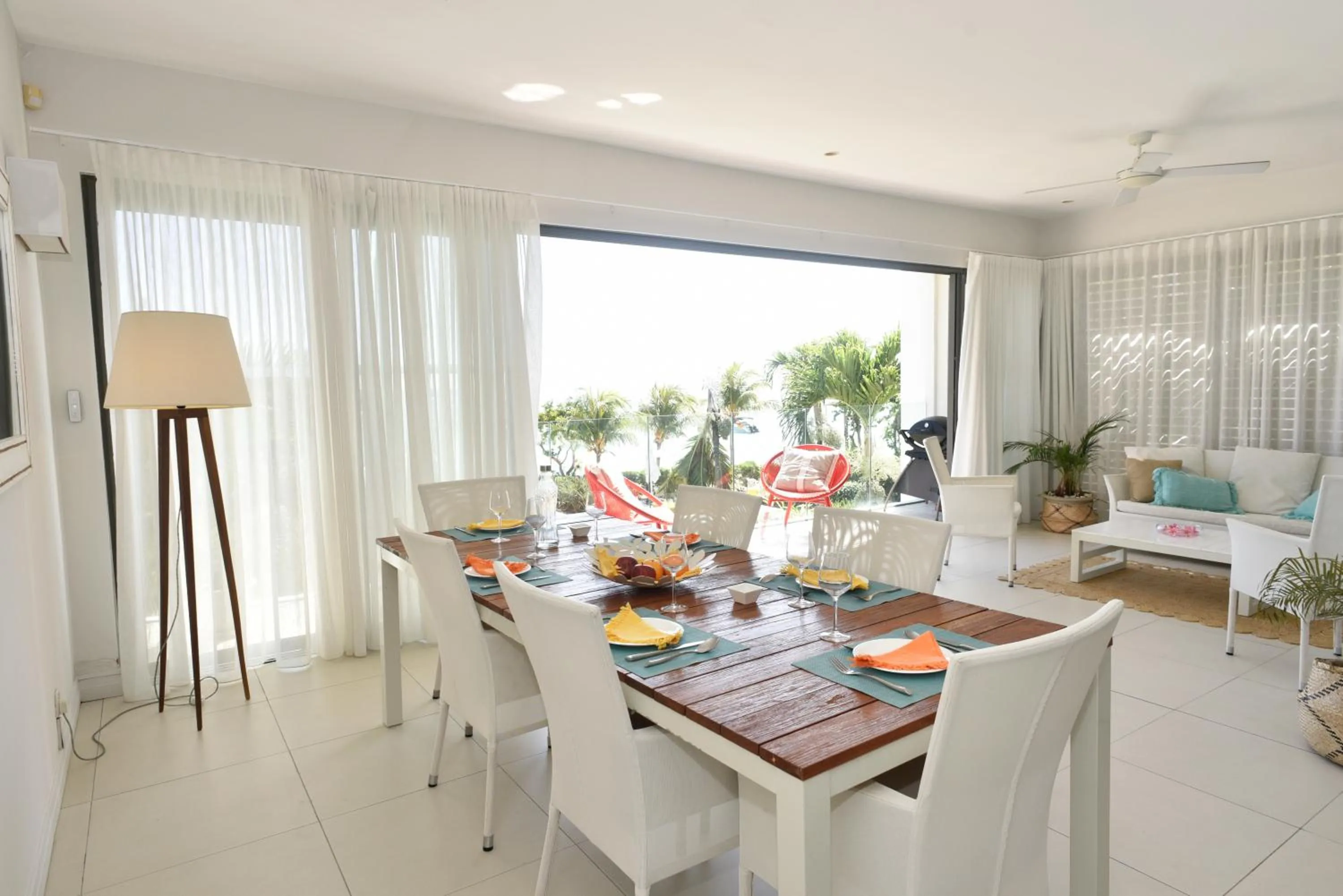 Cap Ouest Beachfront Luxury Penthouse & Apartment