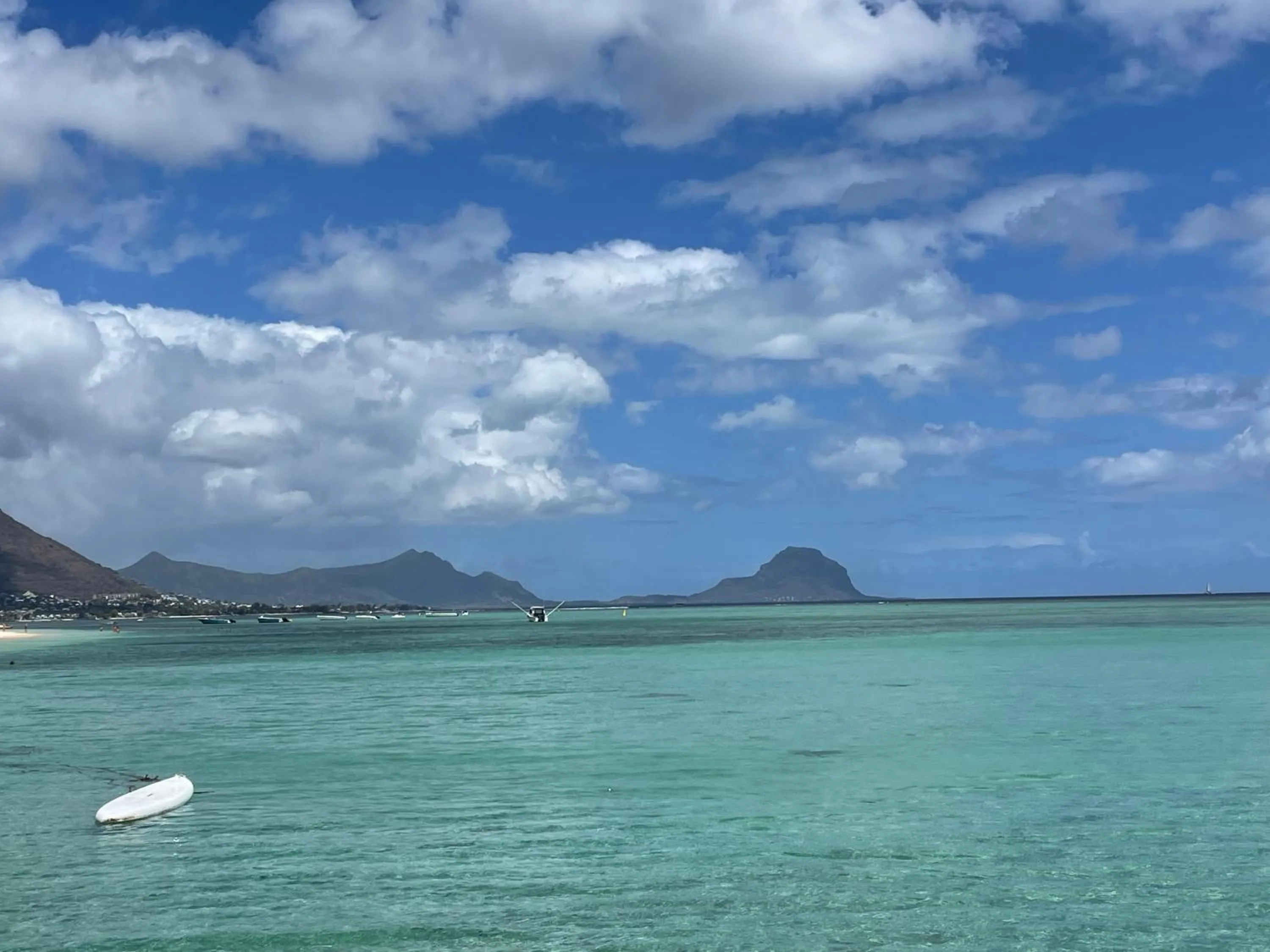 Cap Ouest Beachfront Luxury Penthouse & Apartment