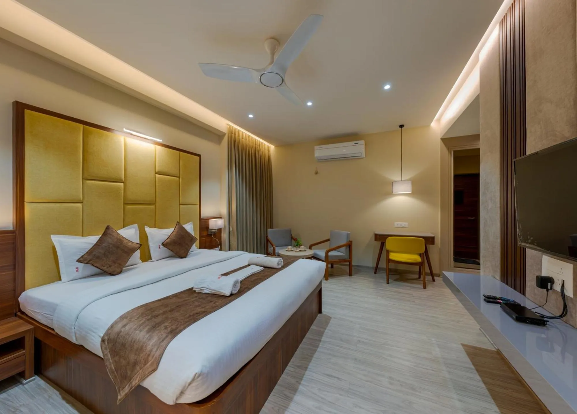 Bed in Hotel Woodland