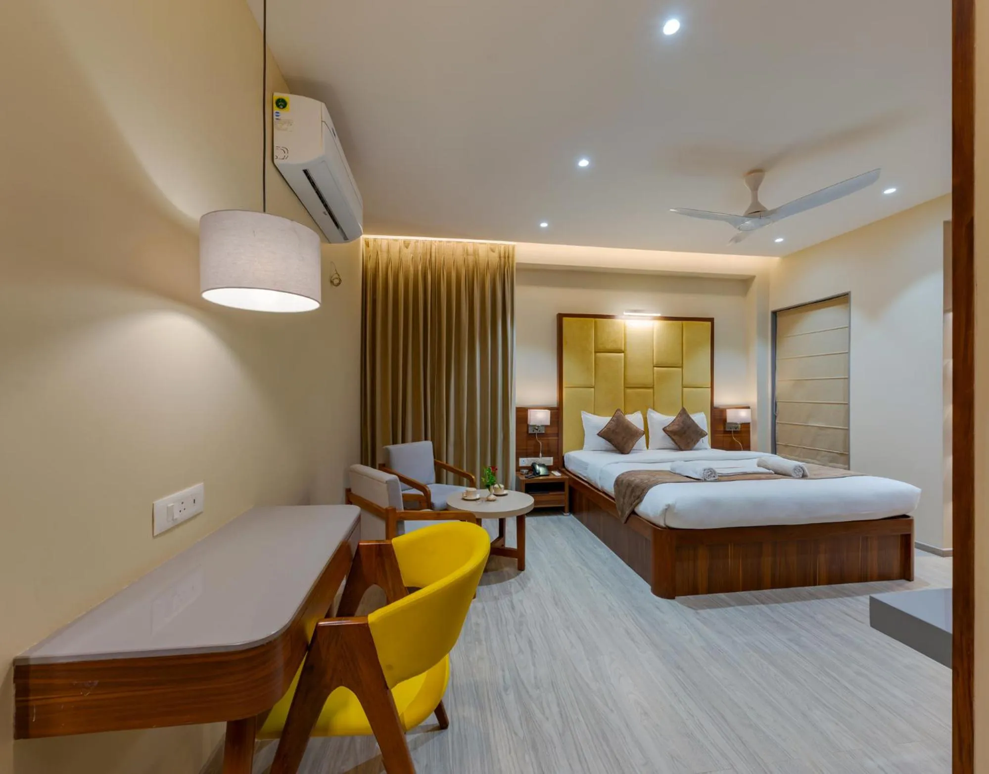 Bed in Hotel Woodland